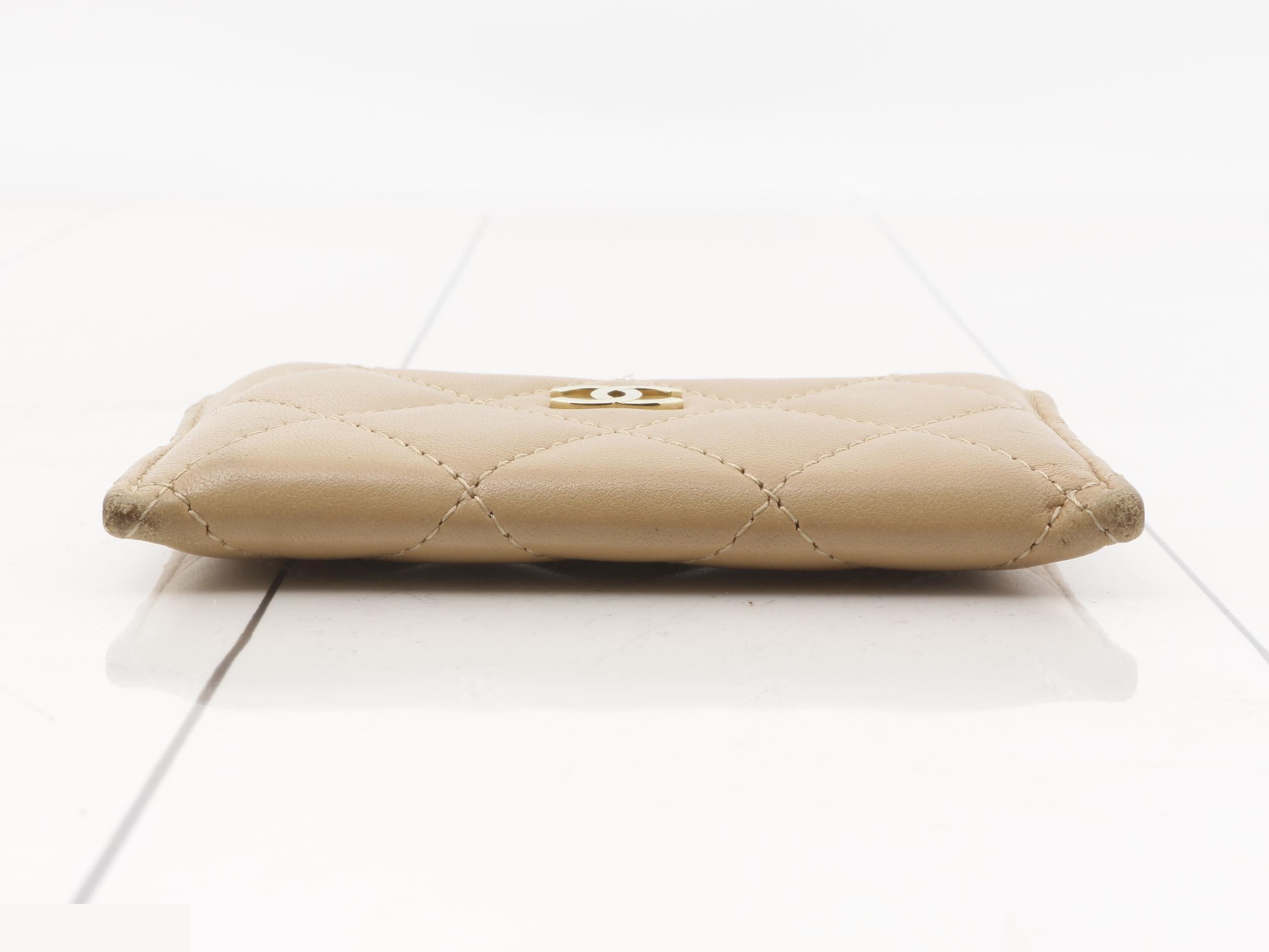 Matelassé card case — view 3
