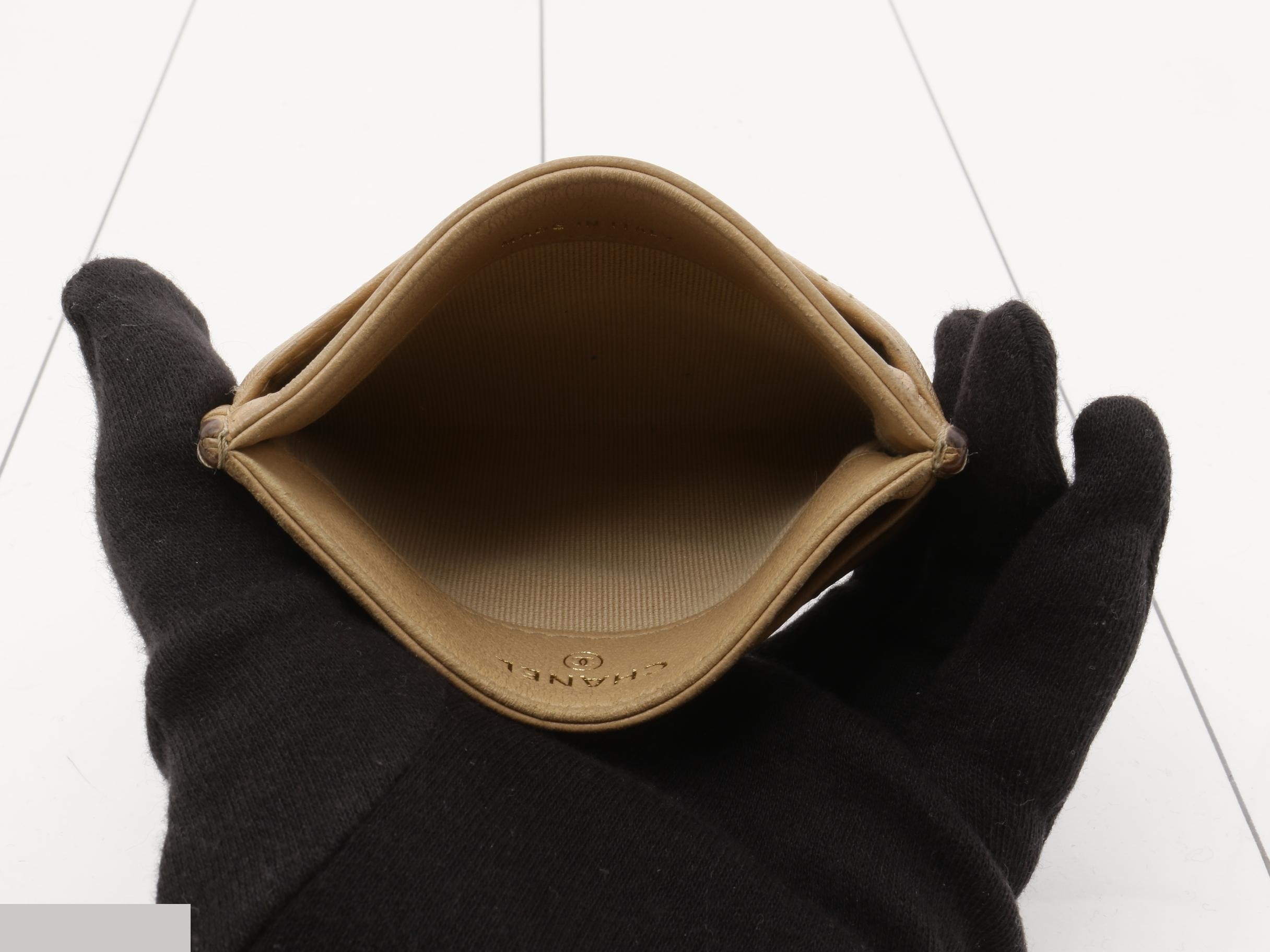 Matelassé card case — view 4