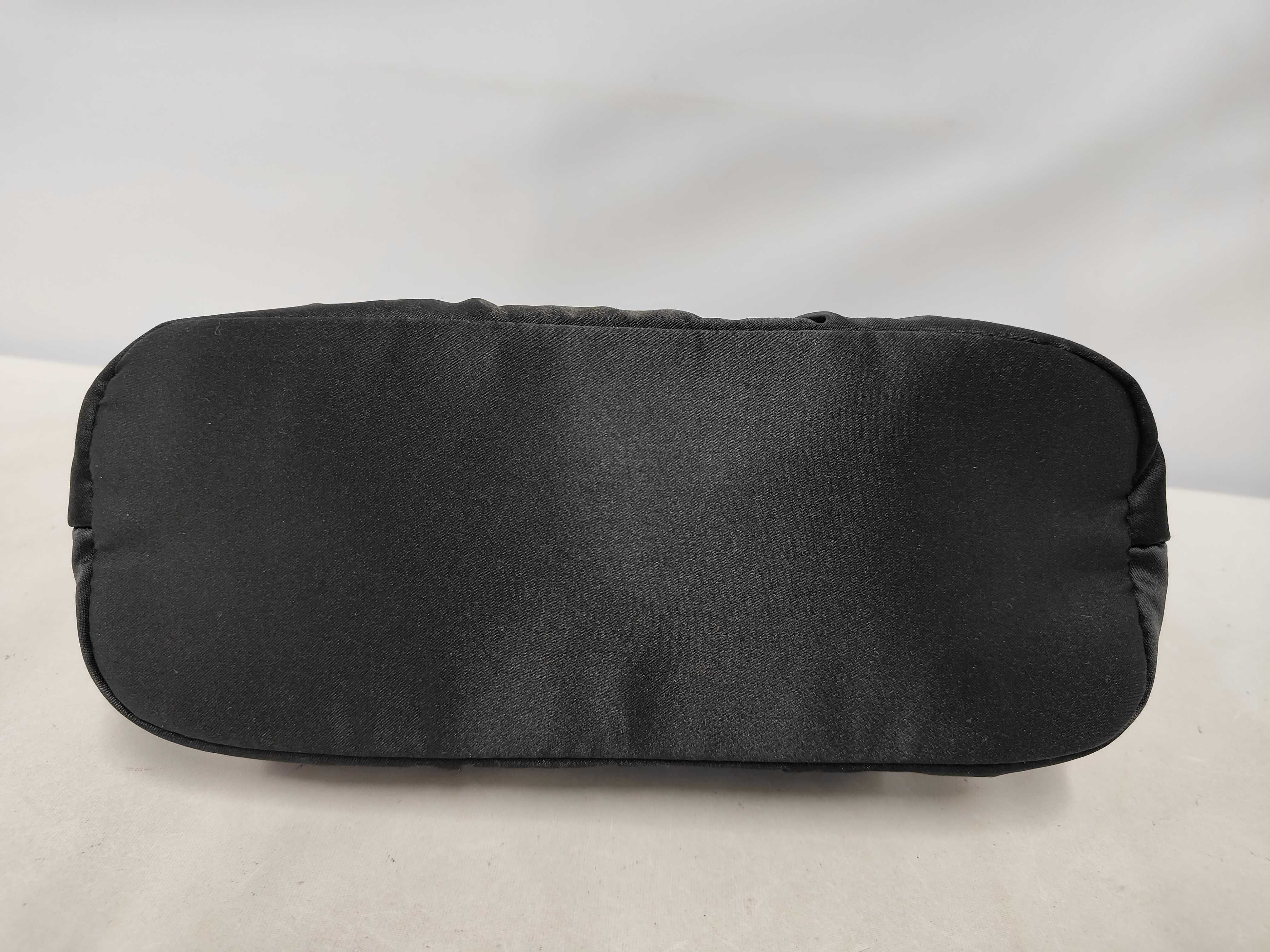 pouch — view 4