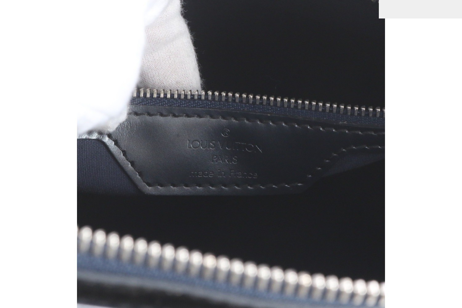 Monogram Matte Wilwood M55105 Blue Leather Tote Bag — view 8