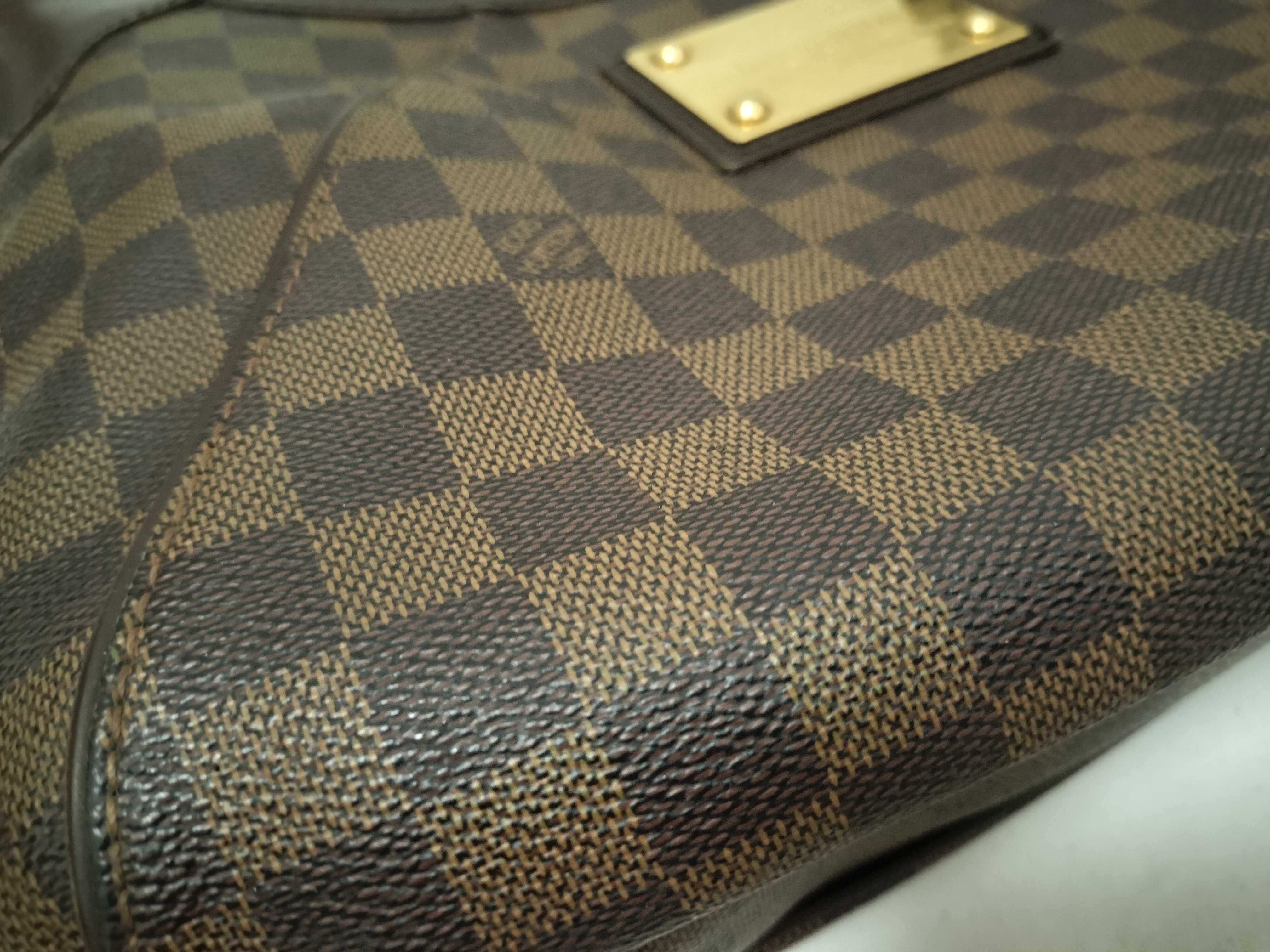 Damier PH- Damier Ebene Thames GM Shoulder Bag Brown Canvas — view 14
