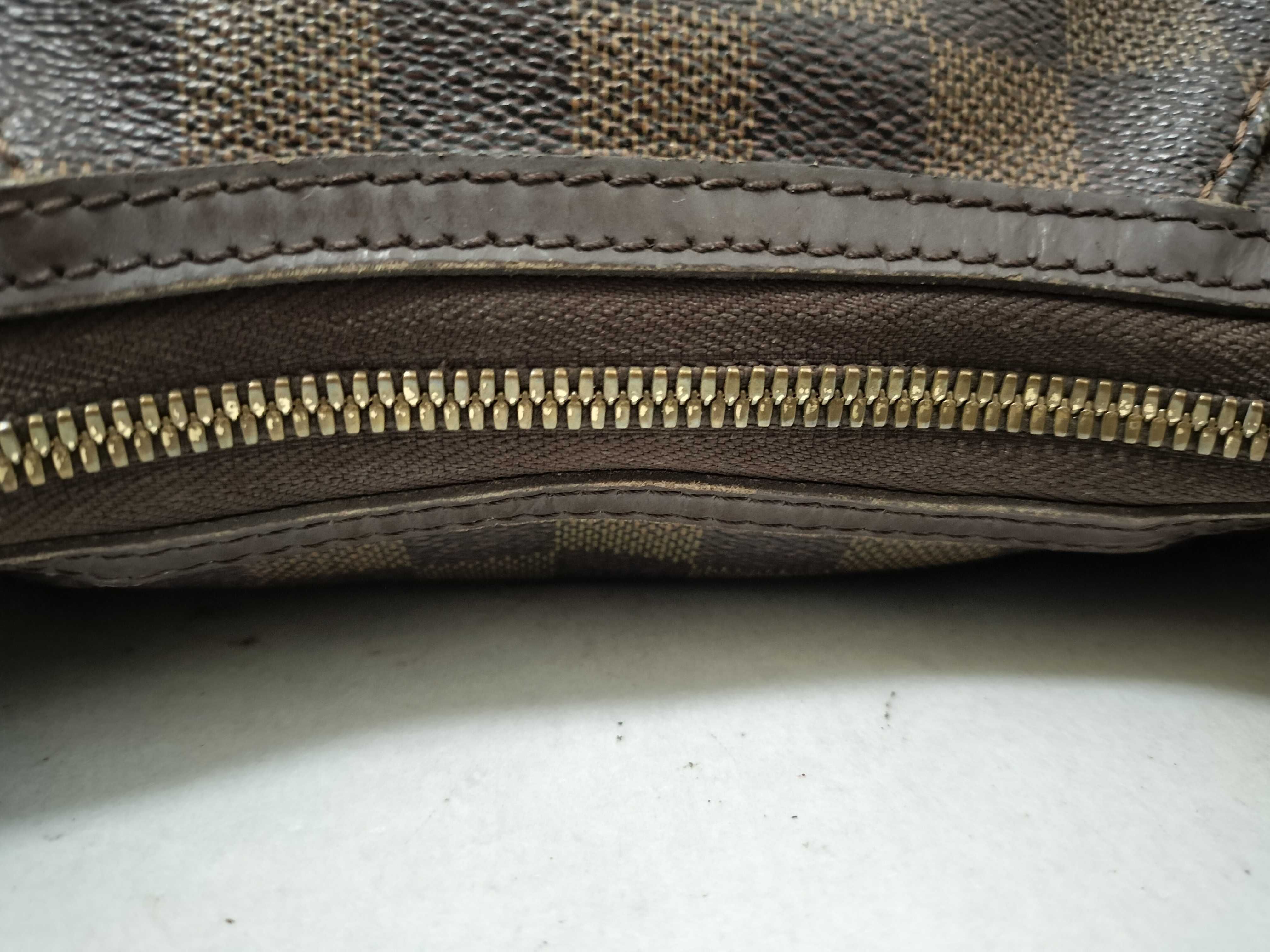 Damier PH- Damier Ebene Thames GM Shoulder Bag Brown Canvas — view 6