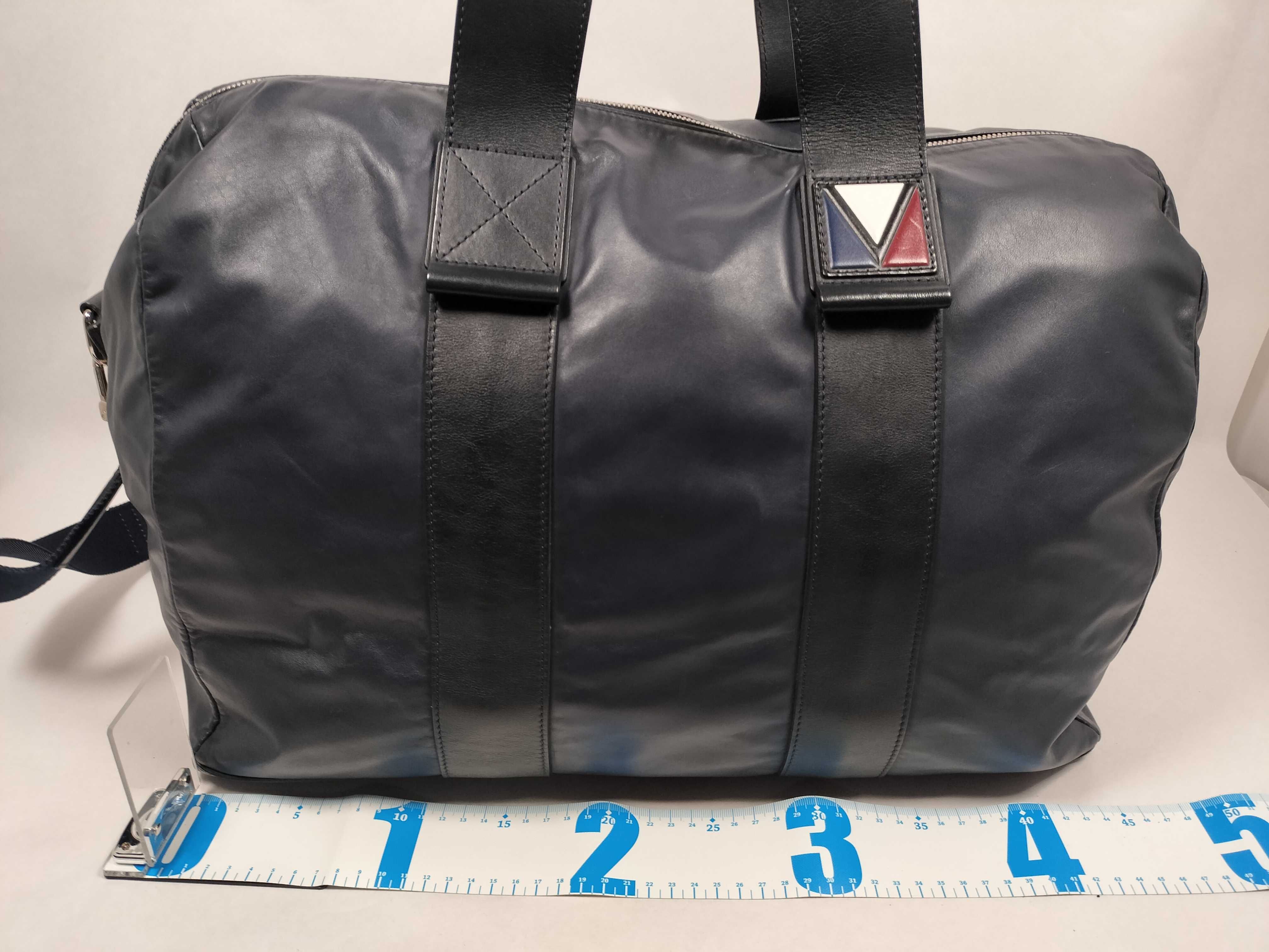 V-Line Start Tote MM Boston Bag — view 2