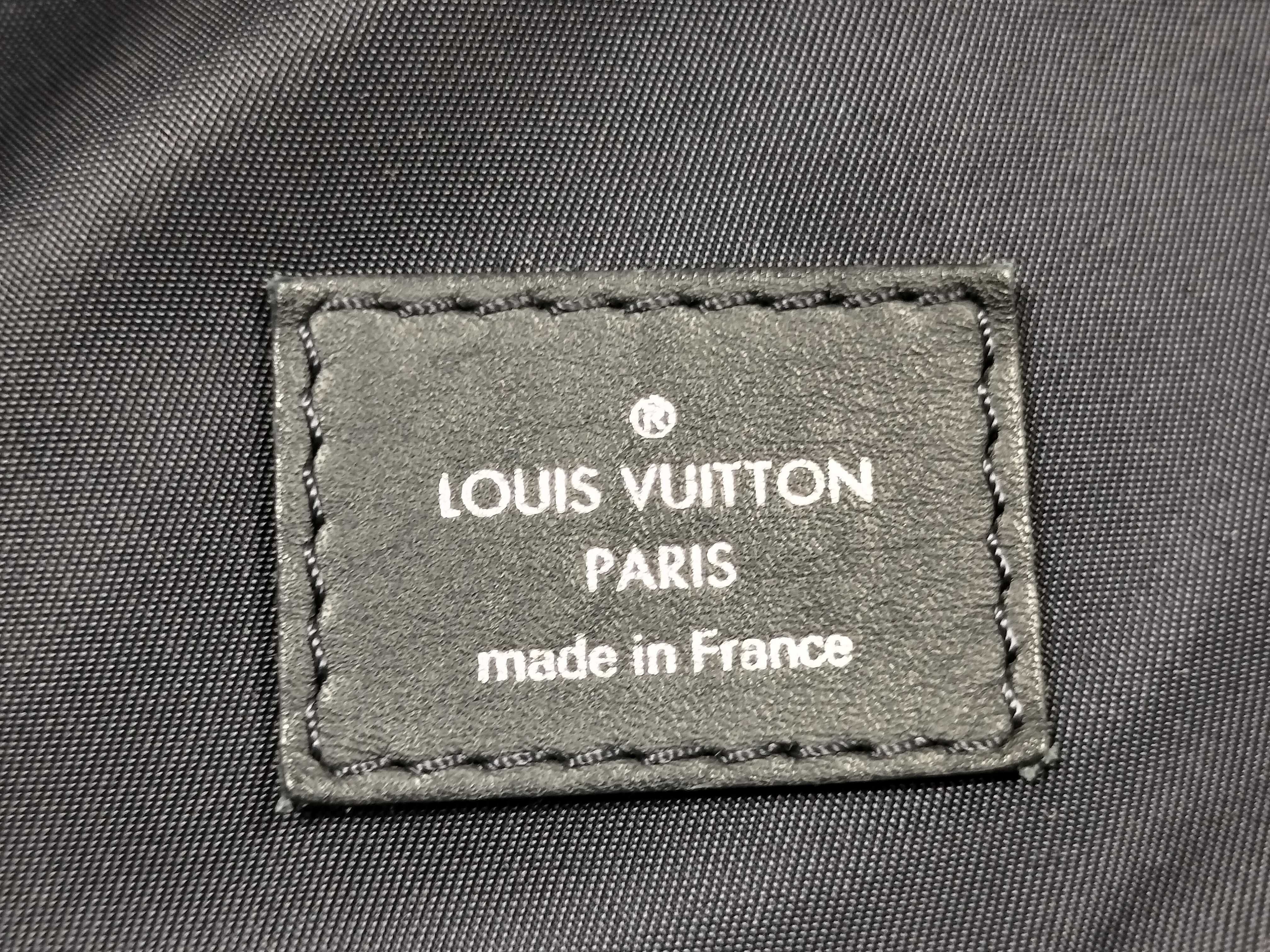 V-Line Start Tote MM Boston Bag — view 13