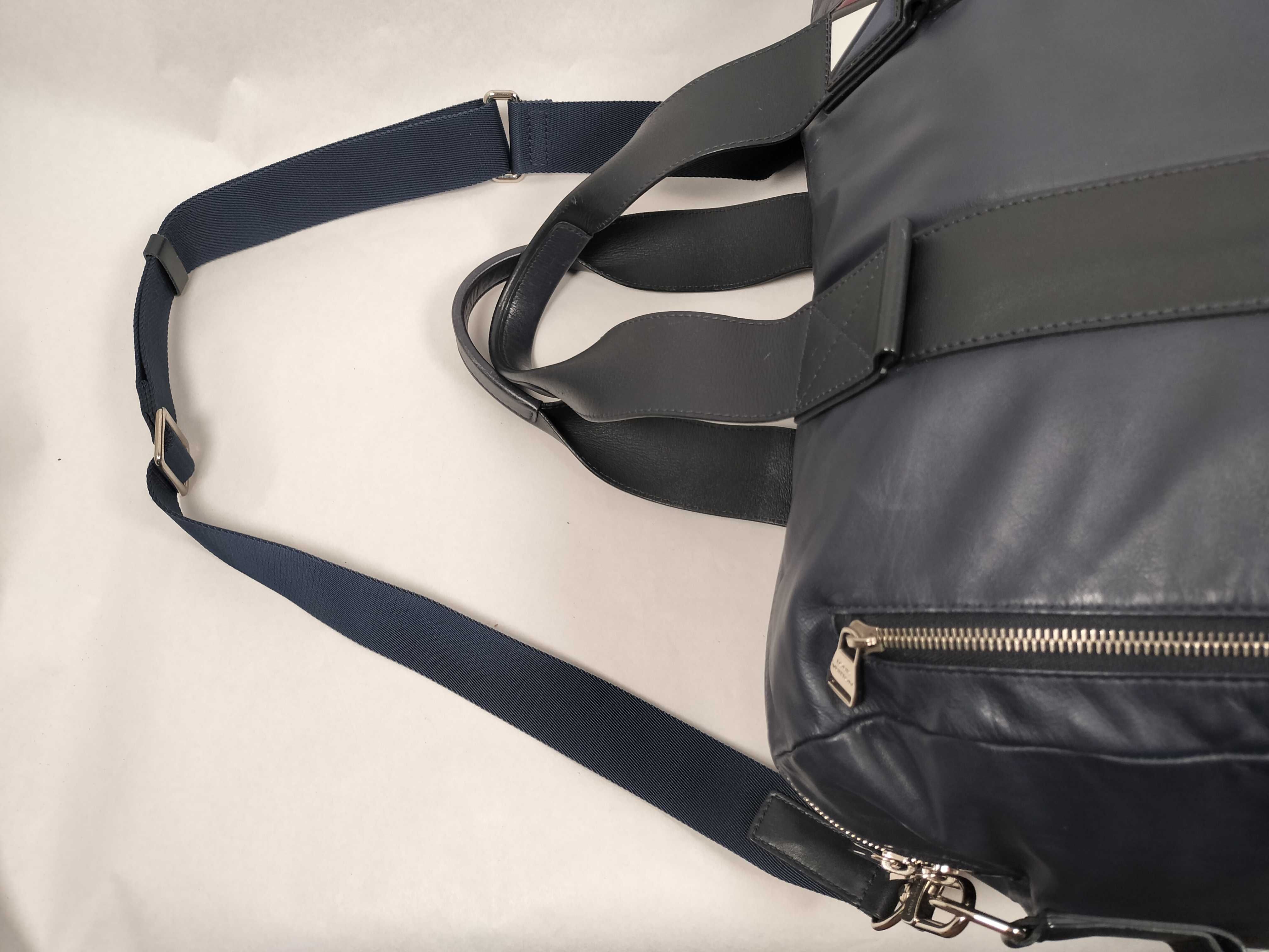 V-Line Start Tote MM Boston Bag — view 3