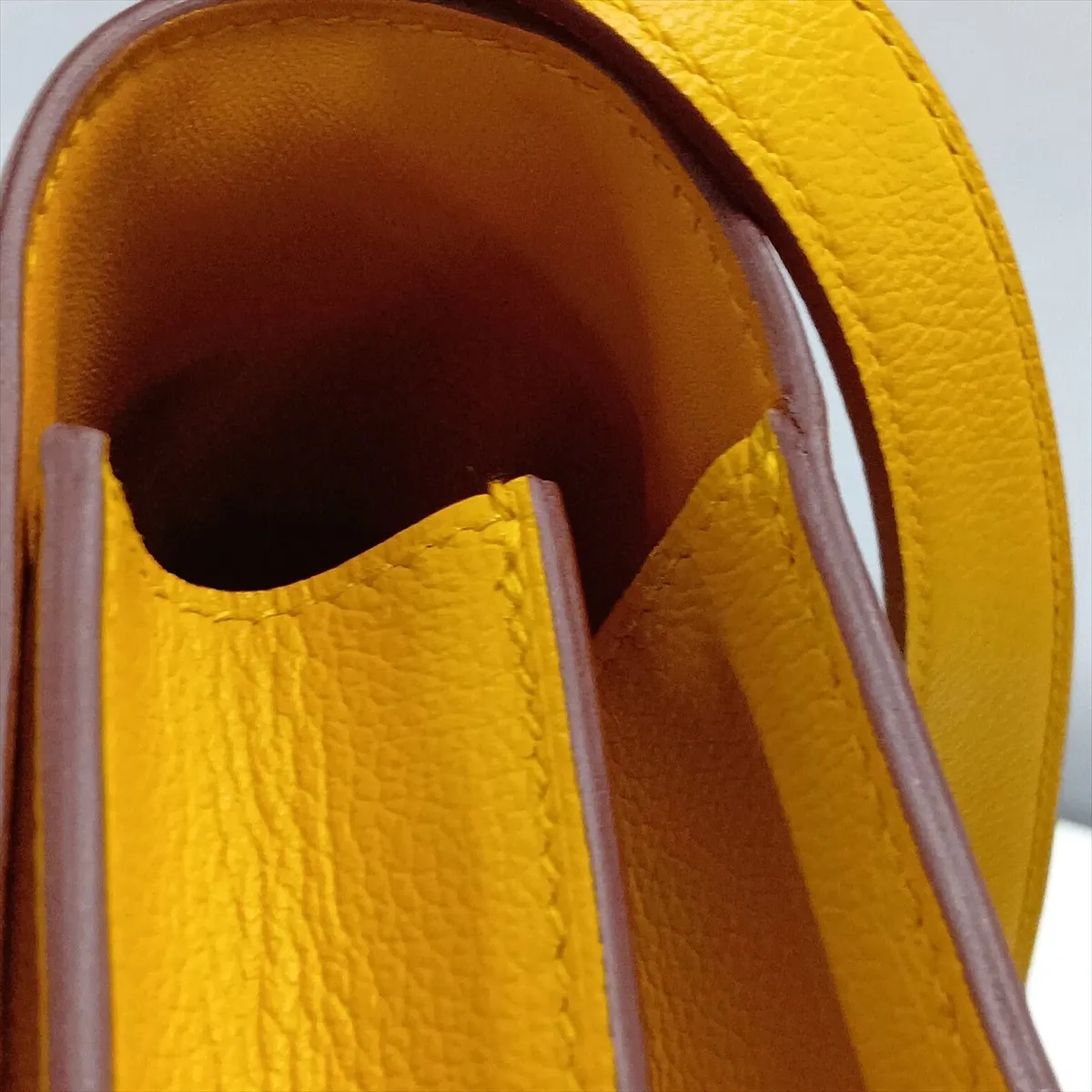 [Individually packaged] Hermes Constance 3 24 Verso Evercolor Jaune Ambre x Natural Sable Silver Hardware Z: 2021 — view 15
