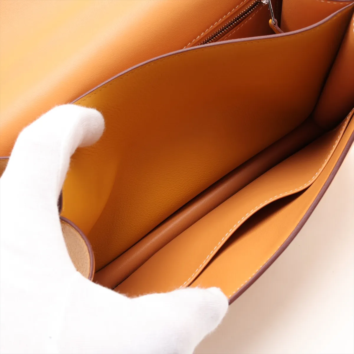 [Individually packaged] Hermes Constance 3 24 Verso Evercolor Jaune Ambre x Natural Sable Silver Hardware Z: 2021 — view 6