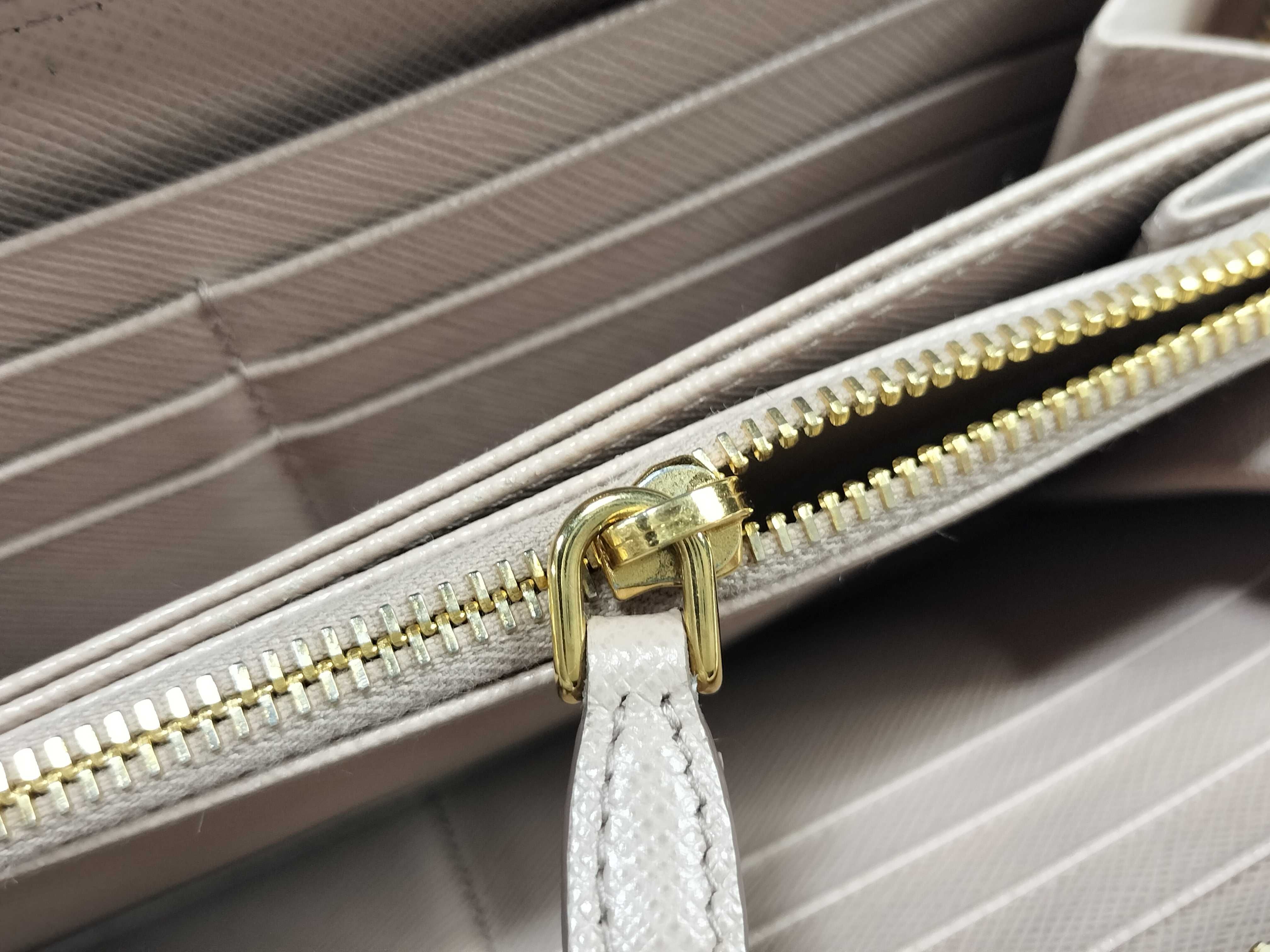 Saffiano Long Wallet — view 9