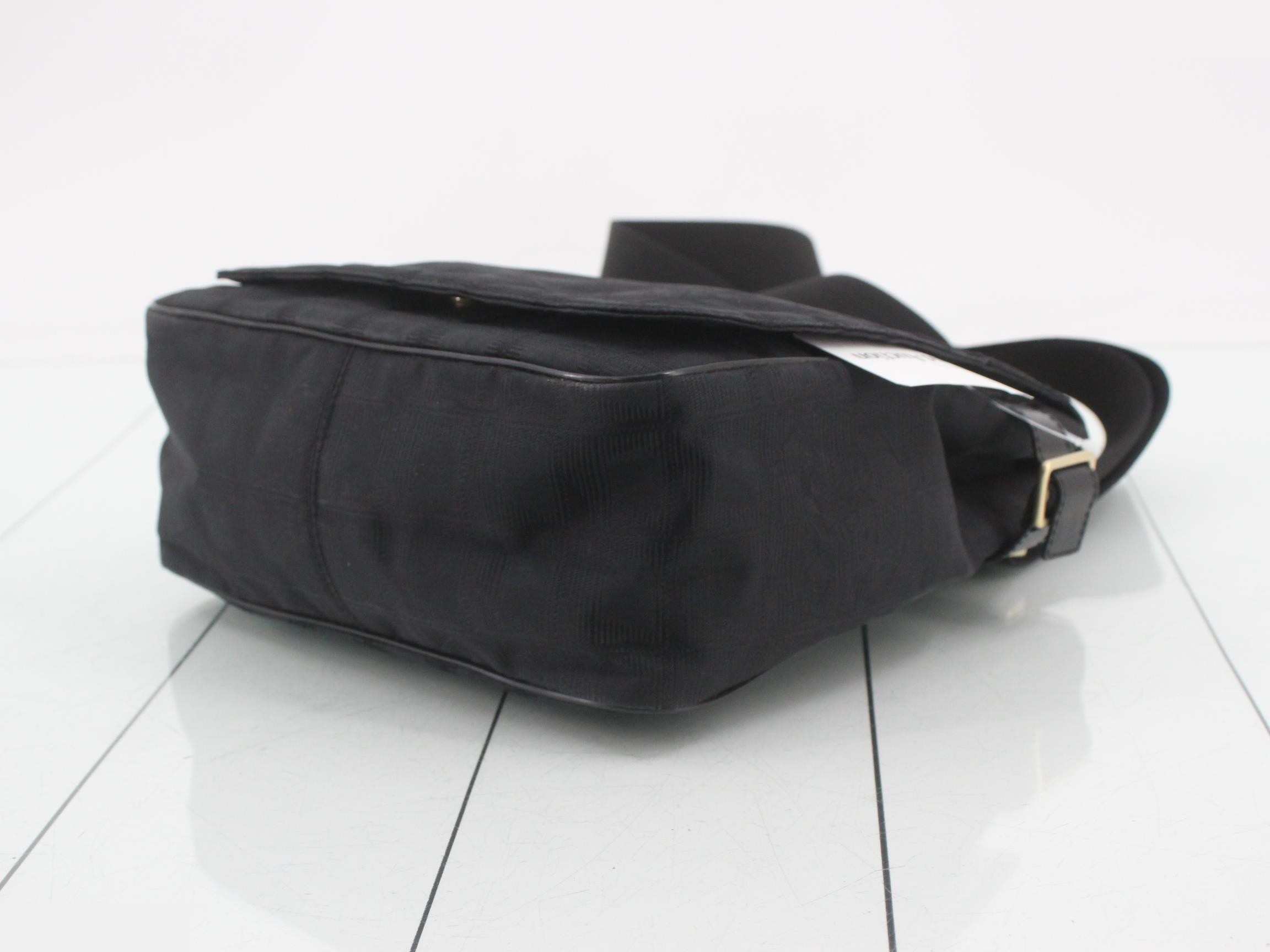 New Travel Shoulder Bag — view 6