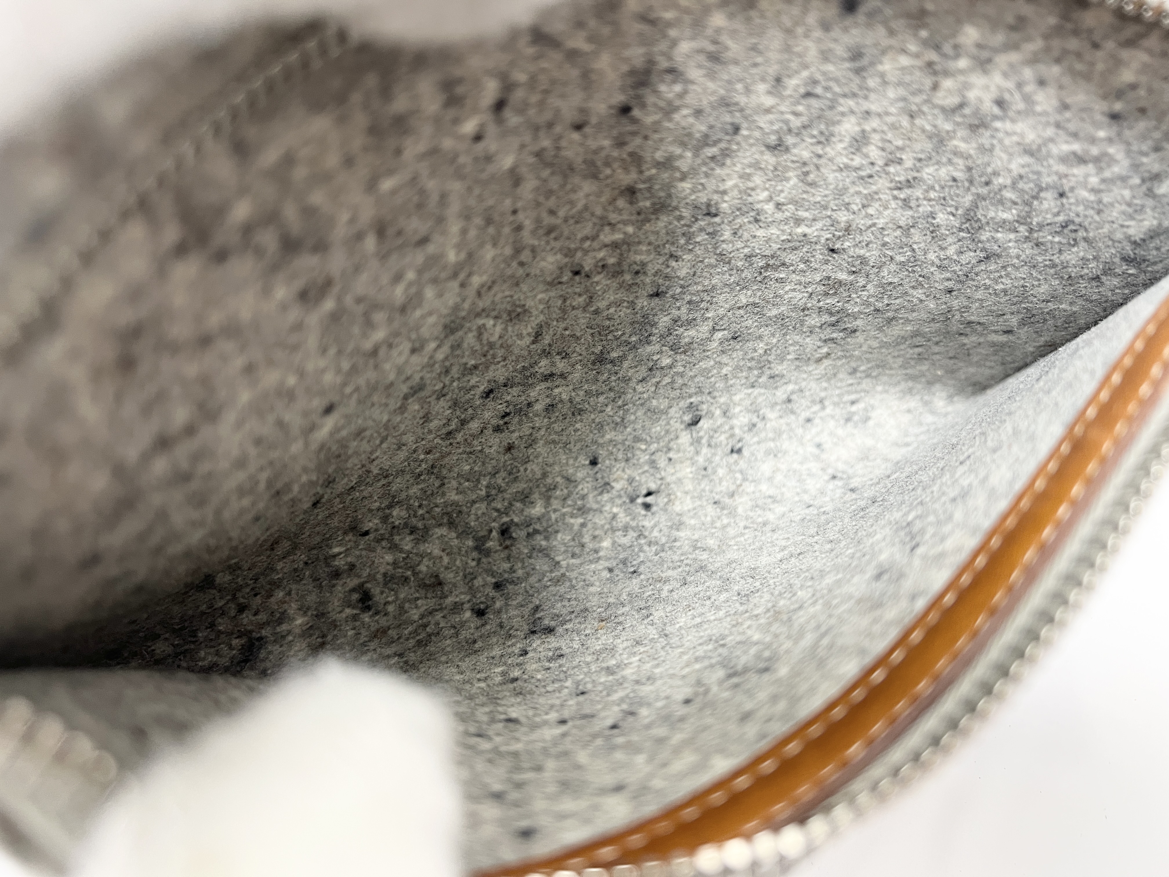 Sac Calimi MM ( L stamp) Felt Leather Tote Bag with Hand Pouch — view 11