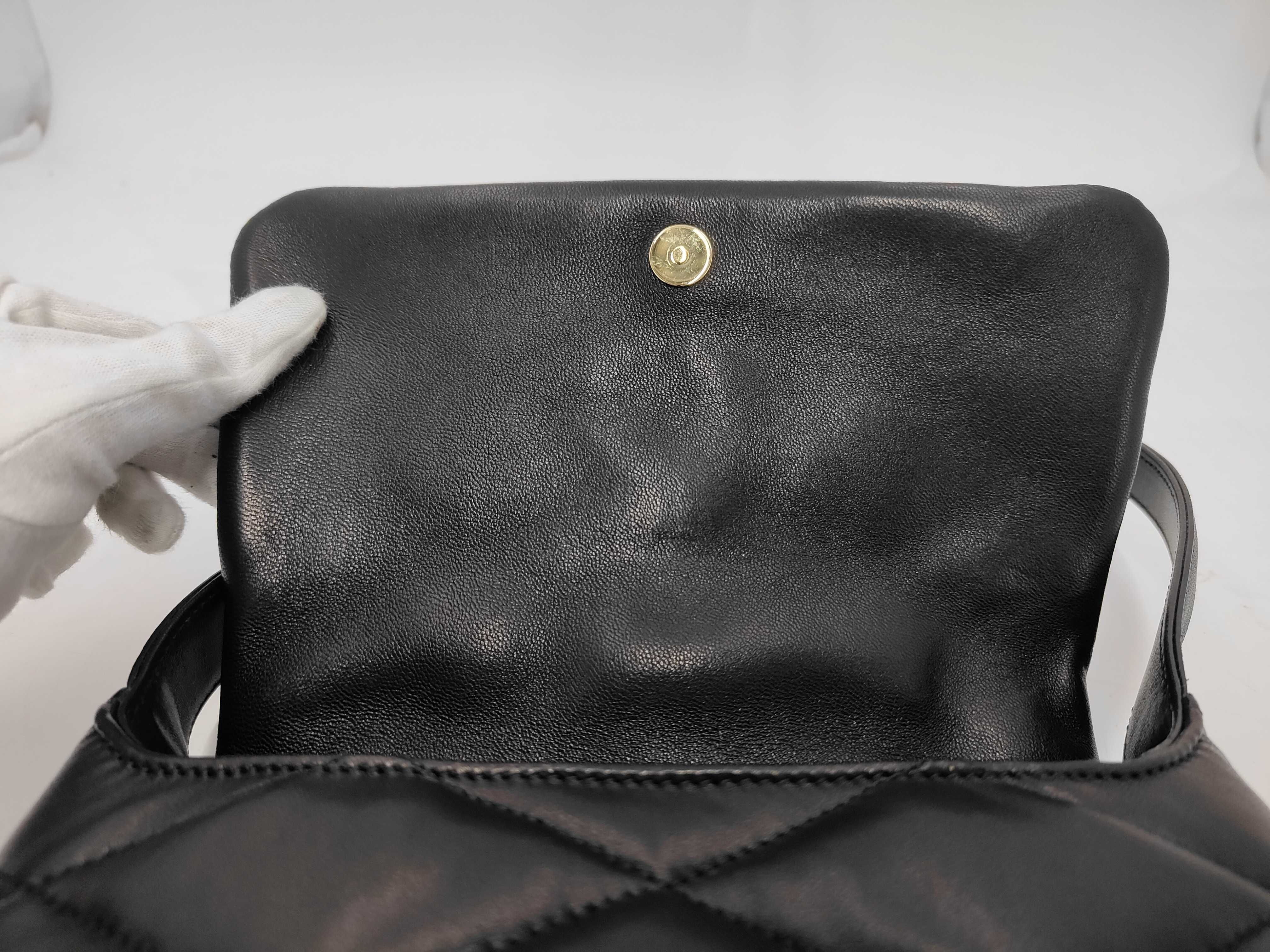 Hobo Handbag Shoulder Bag — view 8