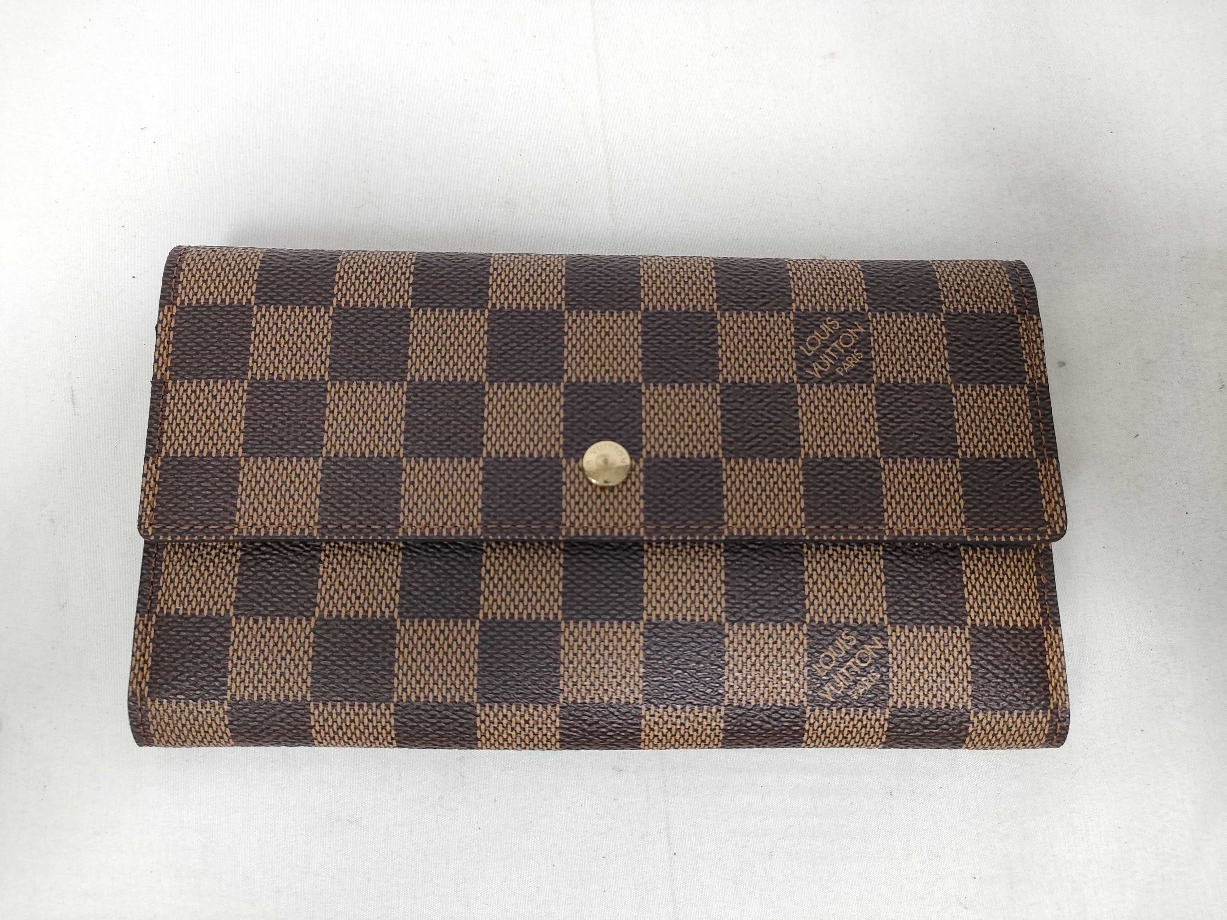 Damier Long Wallet Portefeuille Tresor International N61217