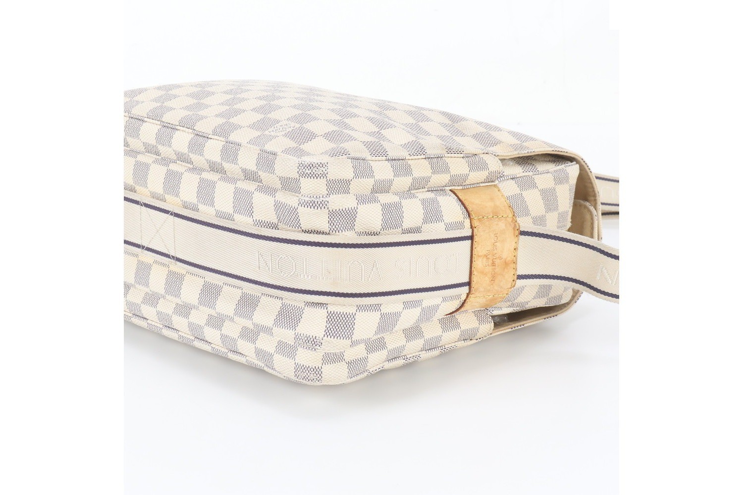 Damier Azur Naviglio N51189 Leather Shoulder Bag (Crossbody) — view 4