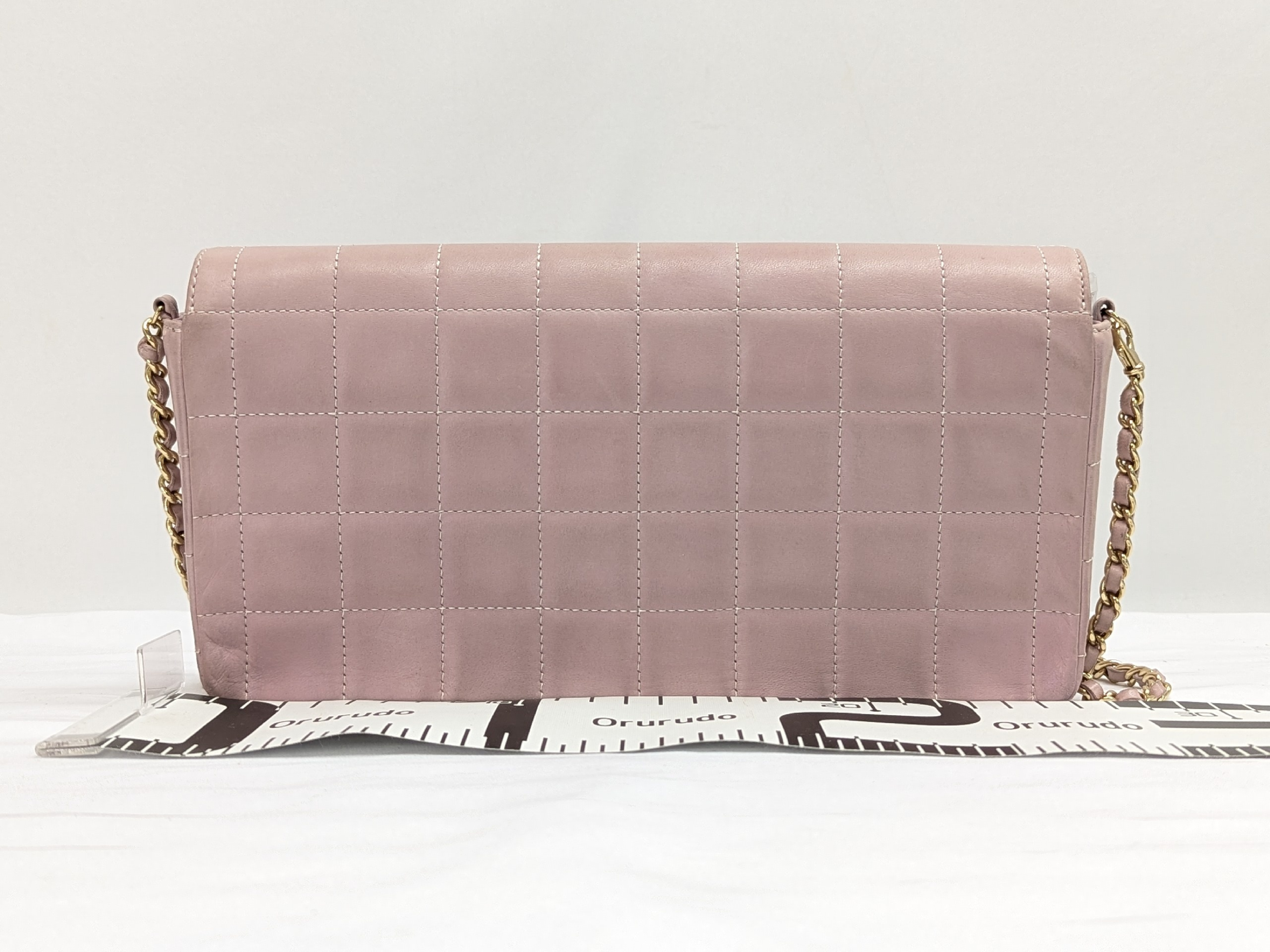 Chocolate Bar Single Chain Shoulder Bag, Pink, Gold Hardware, Series 7 — view 2