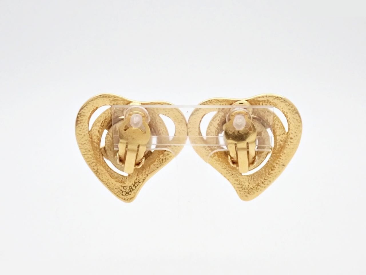 Earrings with Coco Mark design, gold. — view 2