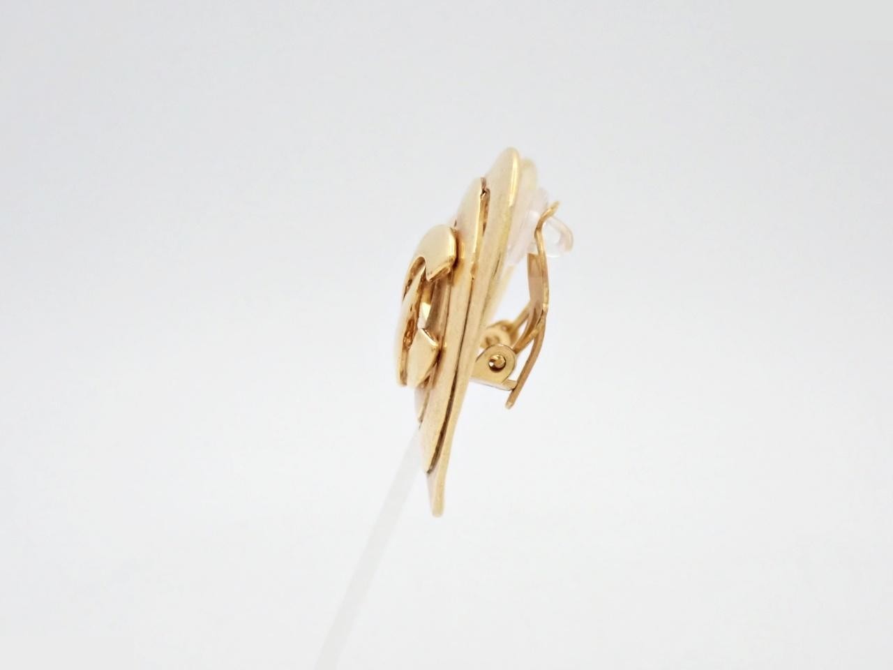 Earrings with Coco Mark design, gold. — view 3
