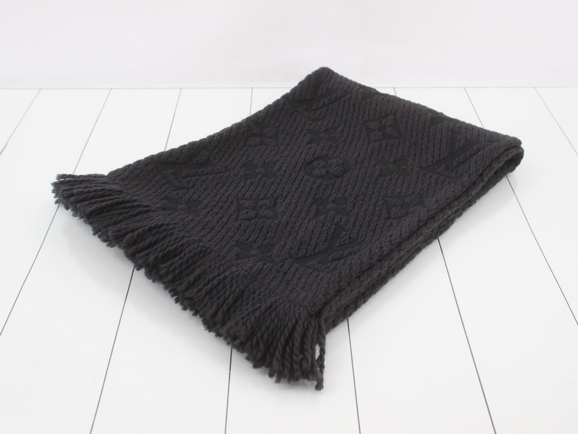 Monogram Echarpe Logo Mania Scarf with Tag