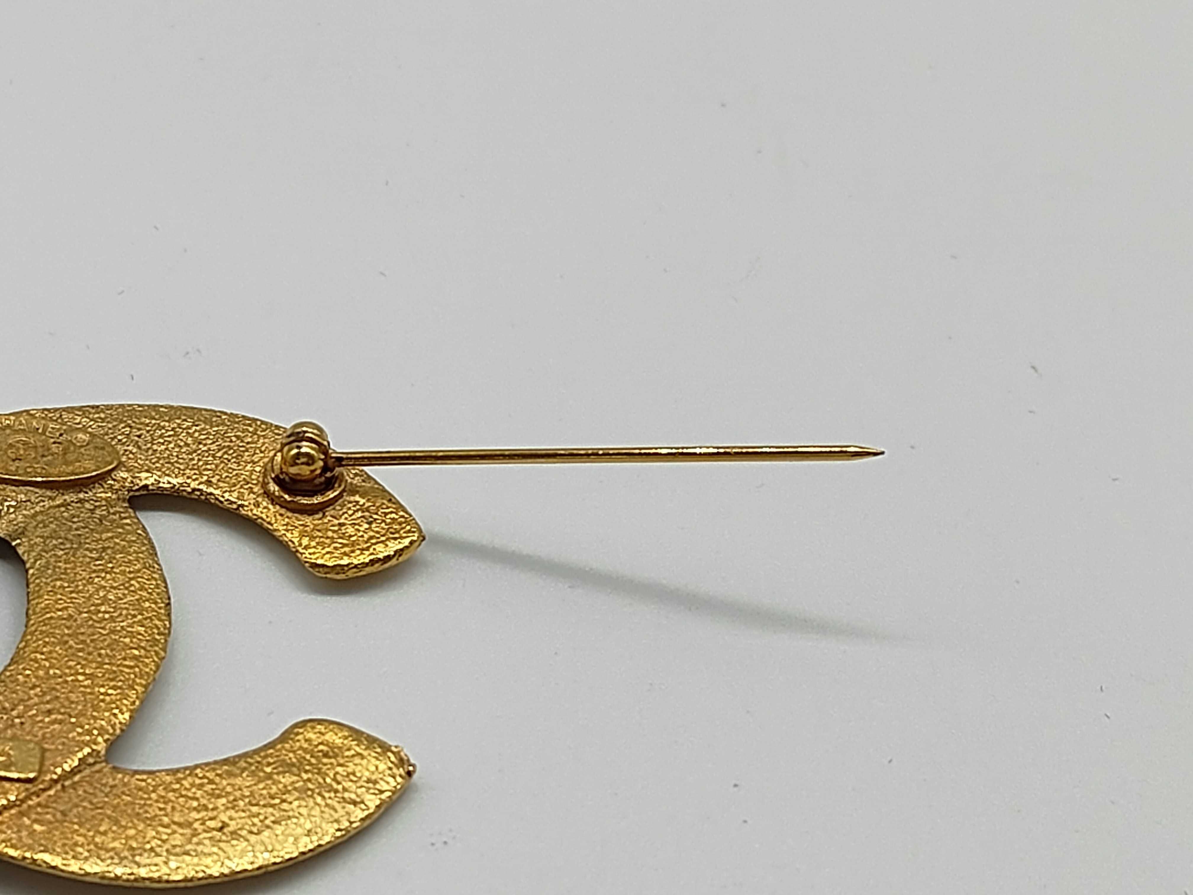 Brooch with Box, featuring six Coco Marks within a Coco Mark design. — view 3