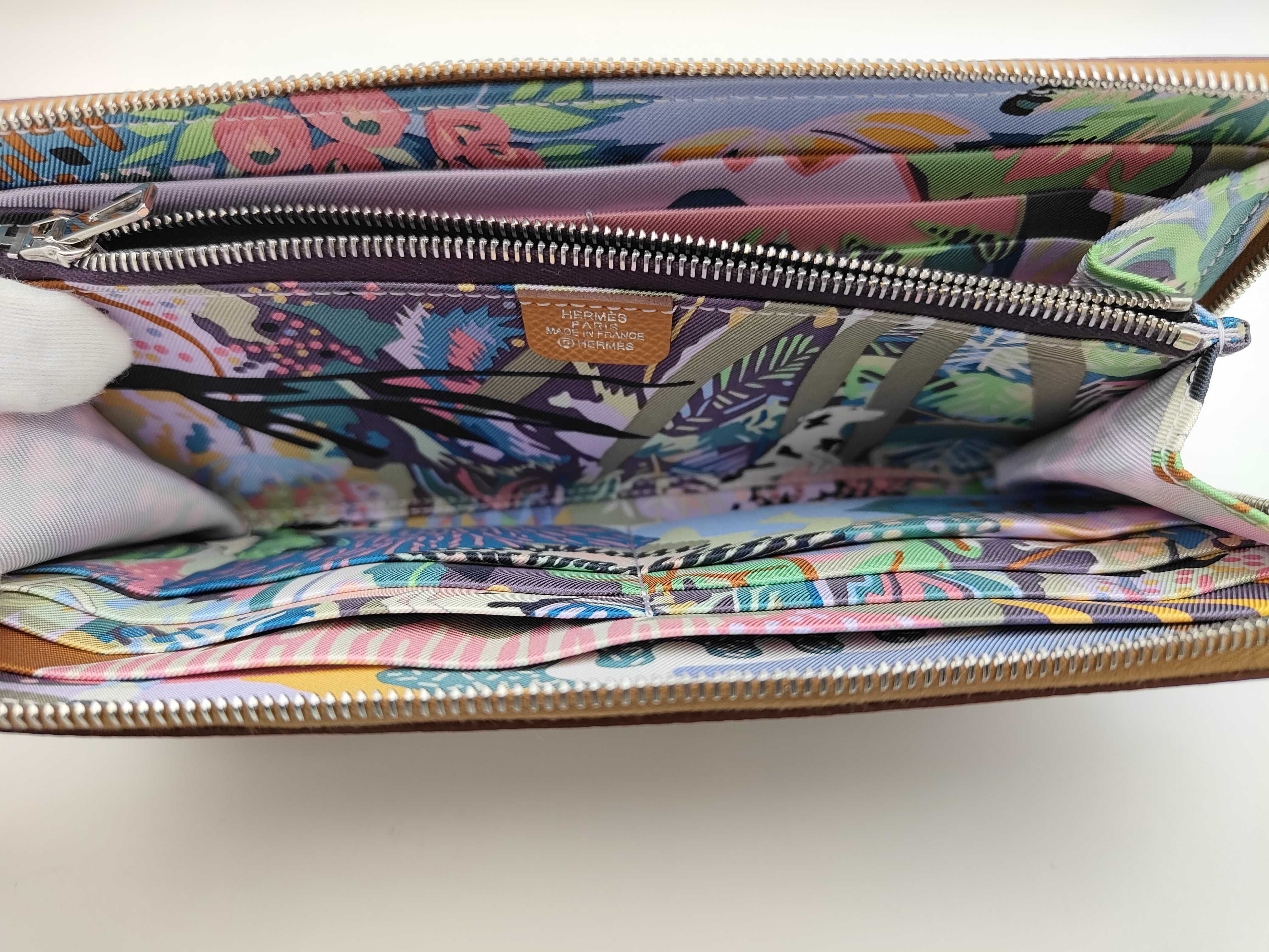 brown wallet — view 10