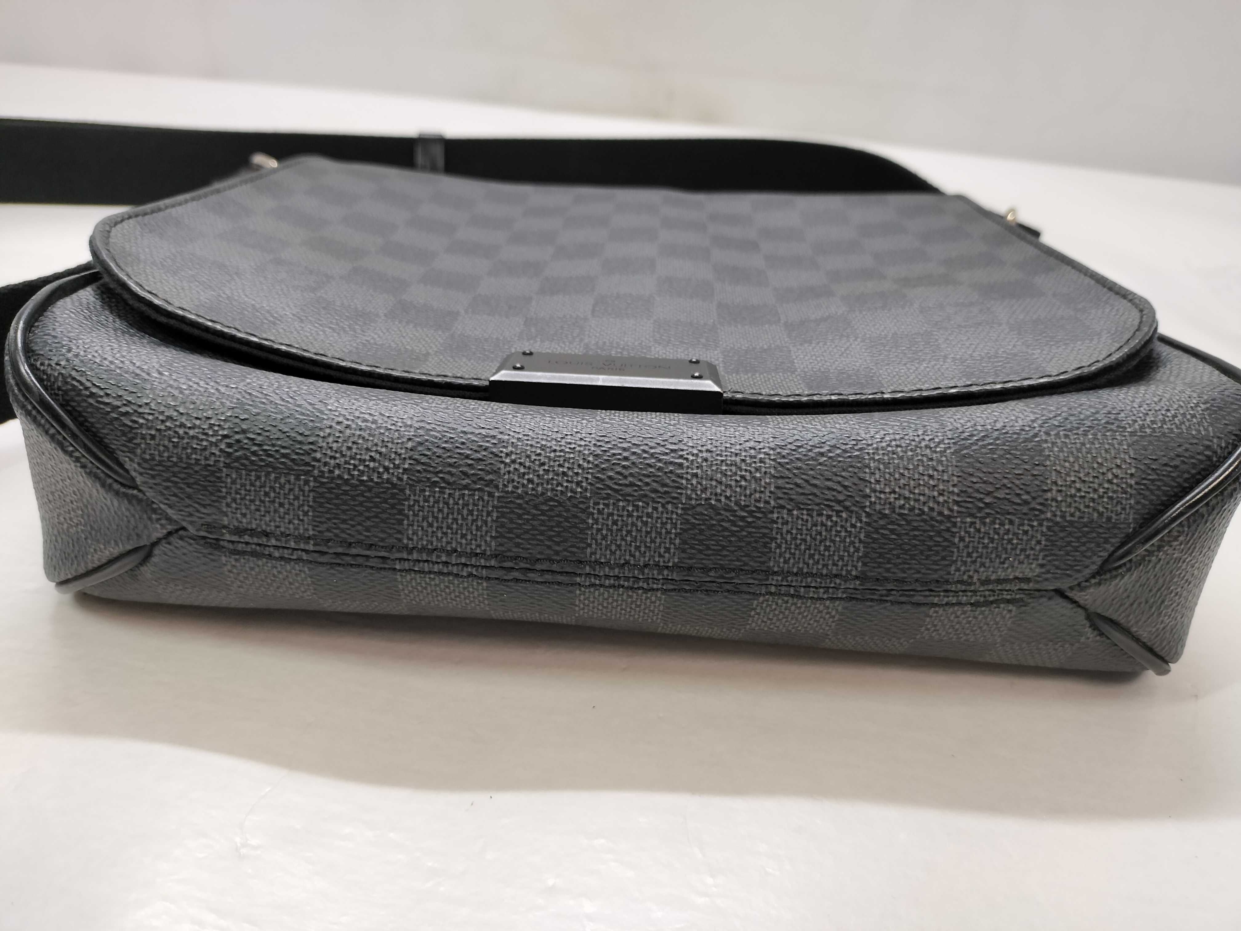 Damier Graphite District PM N41260 Black FL4155 Shoulder Bag — view 15