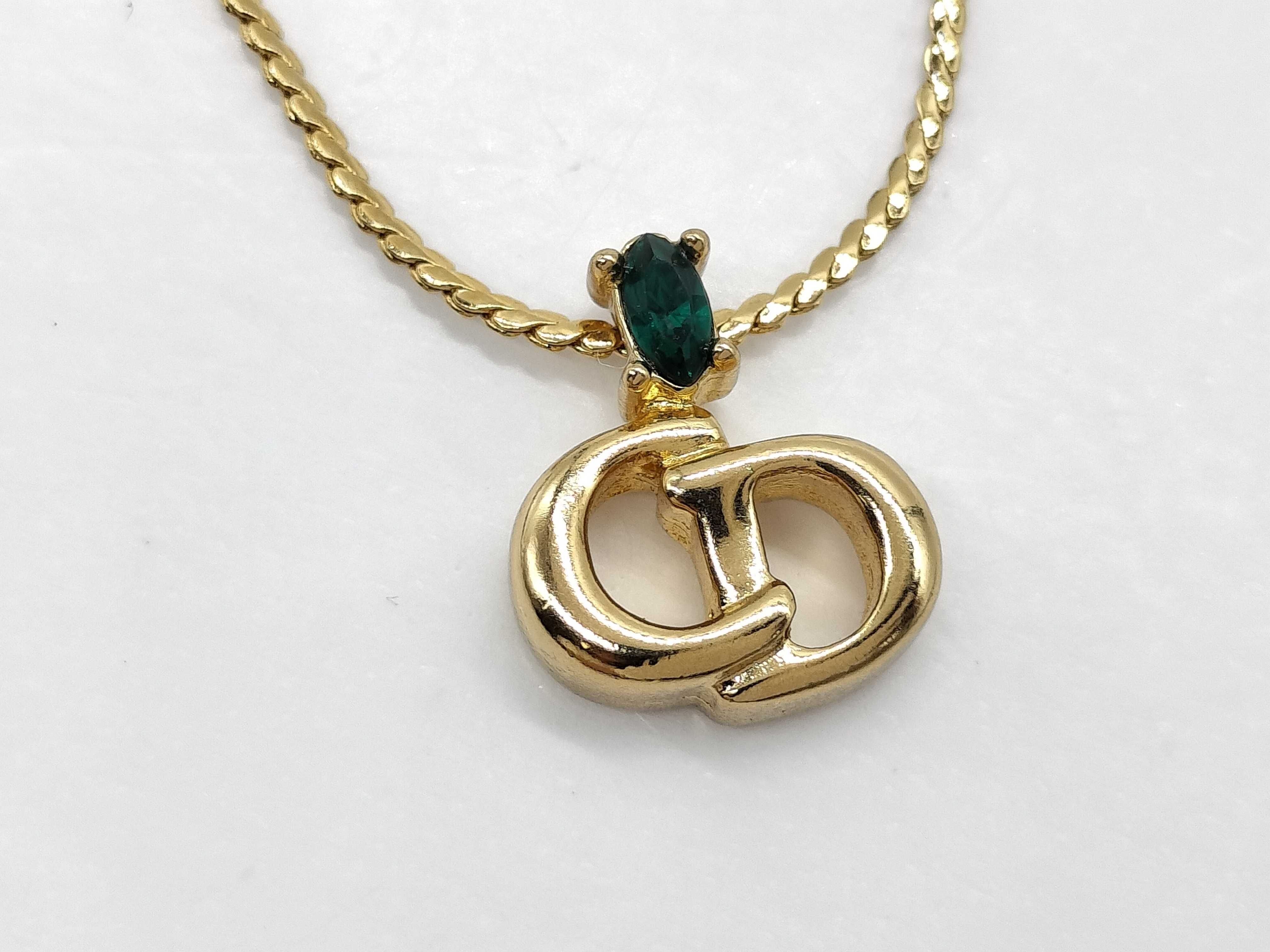 necklace — view 2