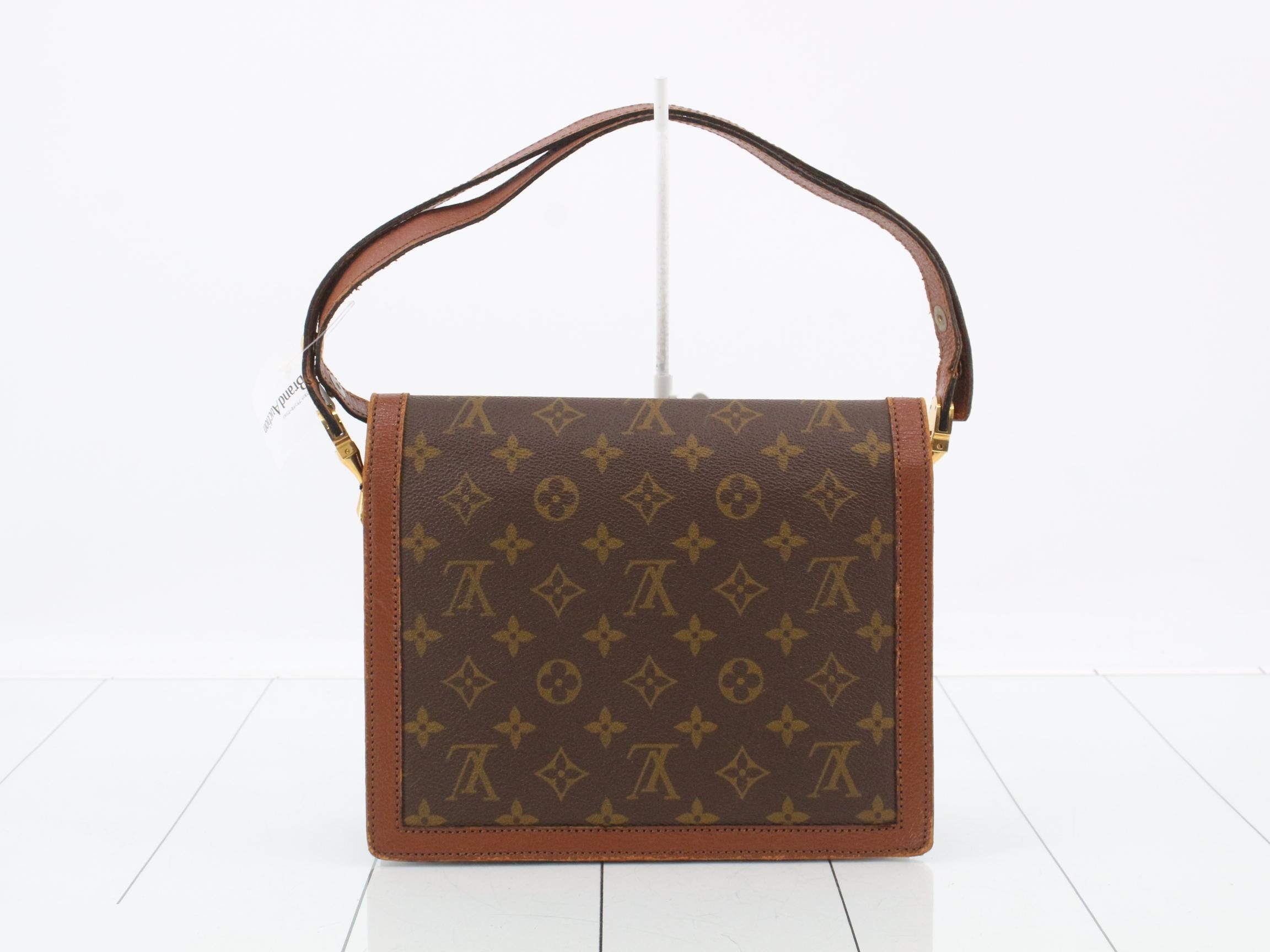 Sac Dauphine One-Shoulder Bag — view 2