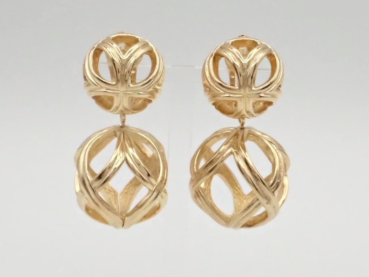 Other lines: Precious metals and earrings