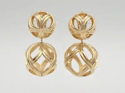 Other lines: Precious metals and earrings