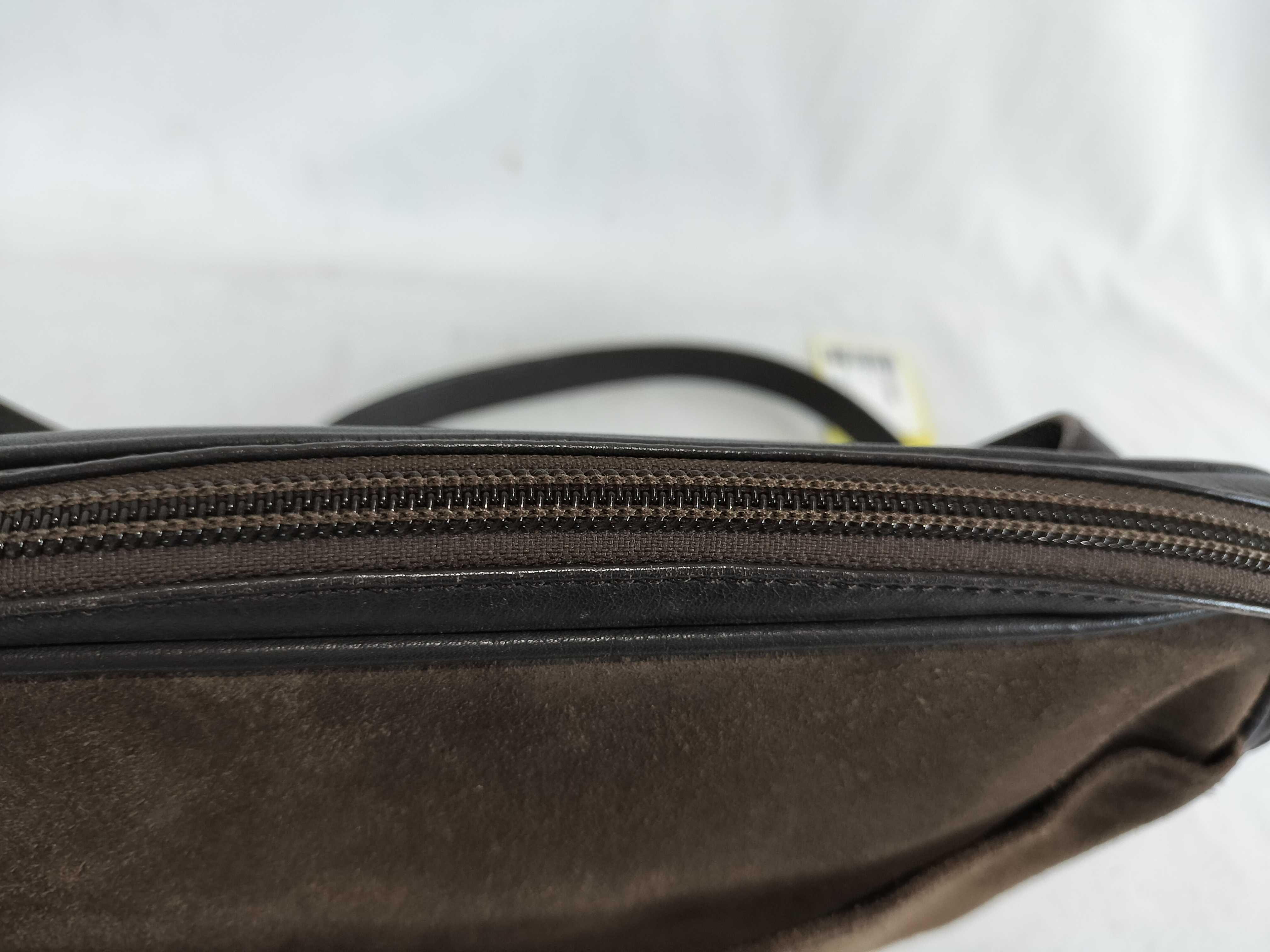 Anagram Leather x Suede Shoulder Pouch Shoulder Bag — view 9