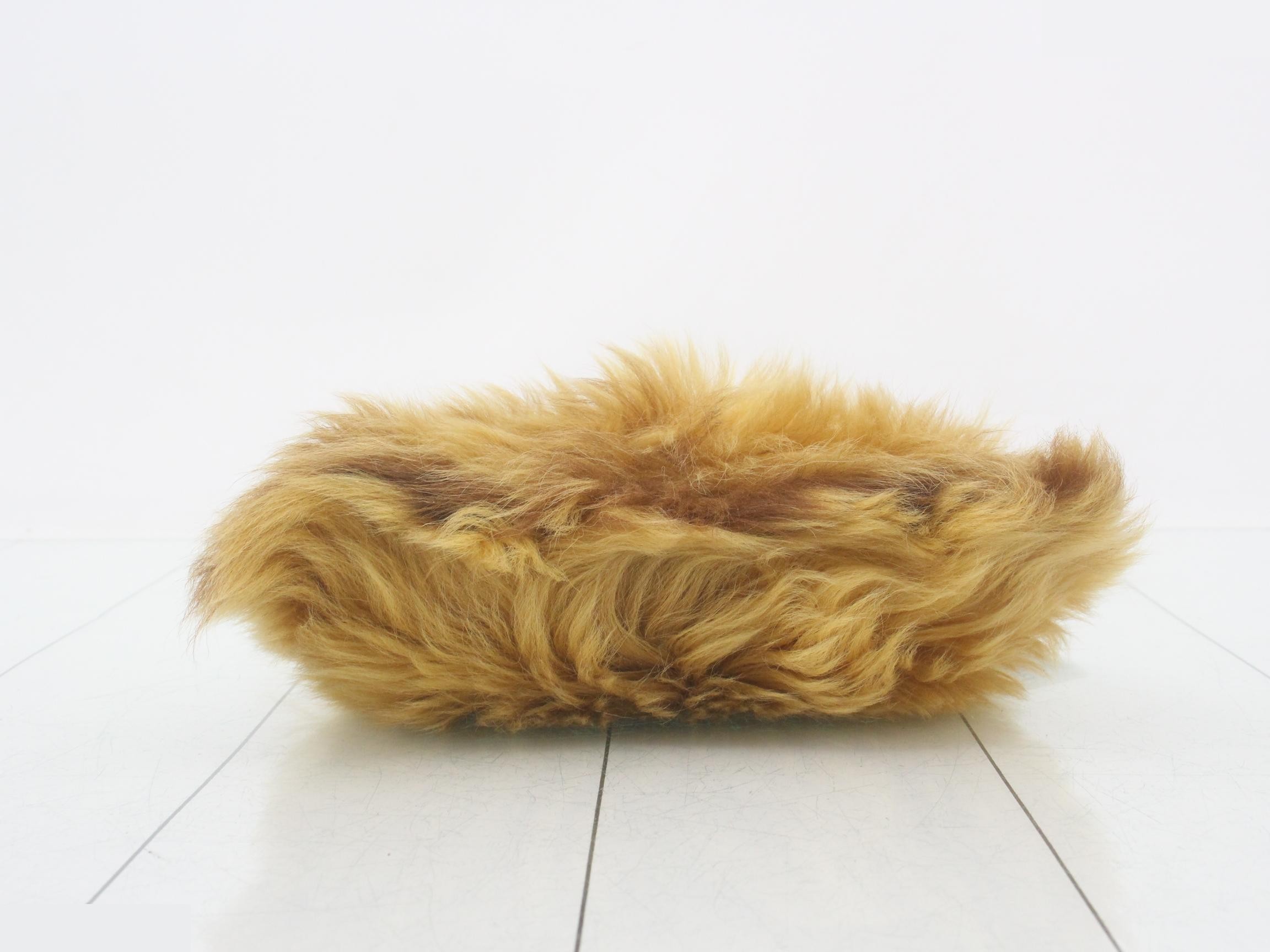 Other lines: Bags, Chain Shoulder Bag, Fur, Beige — view 3