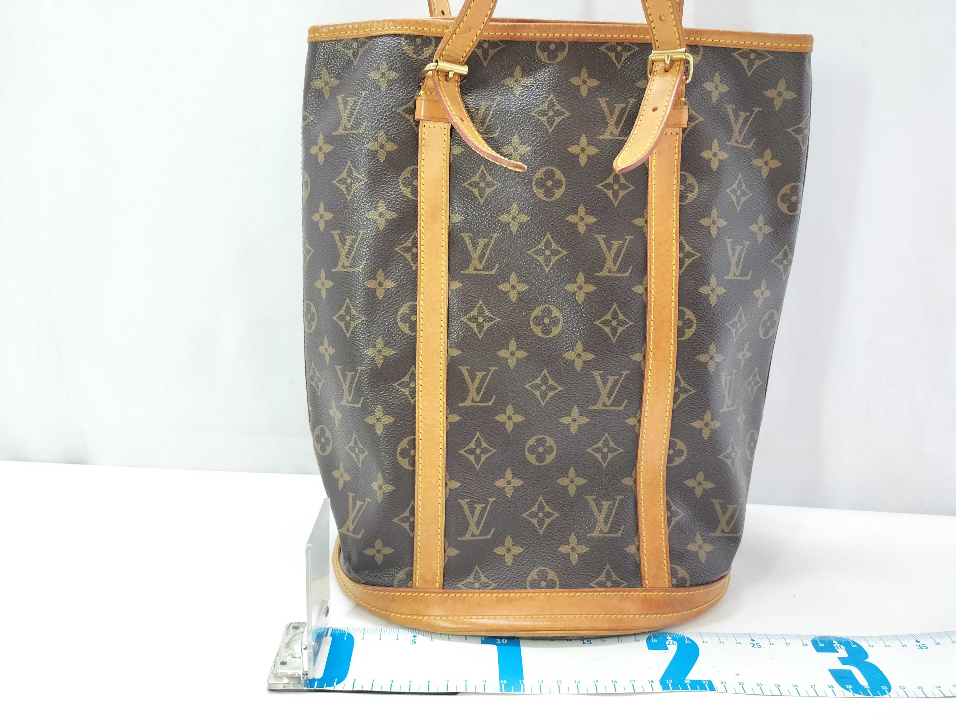 Monogram Bucket GM M42236 FL0061 Tote Bag — view 2