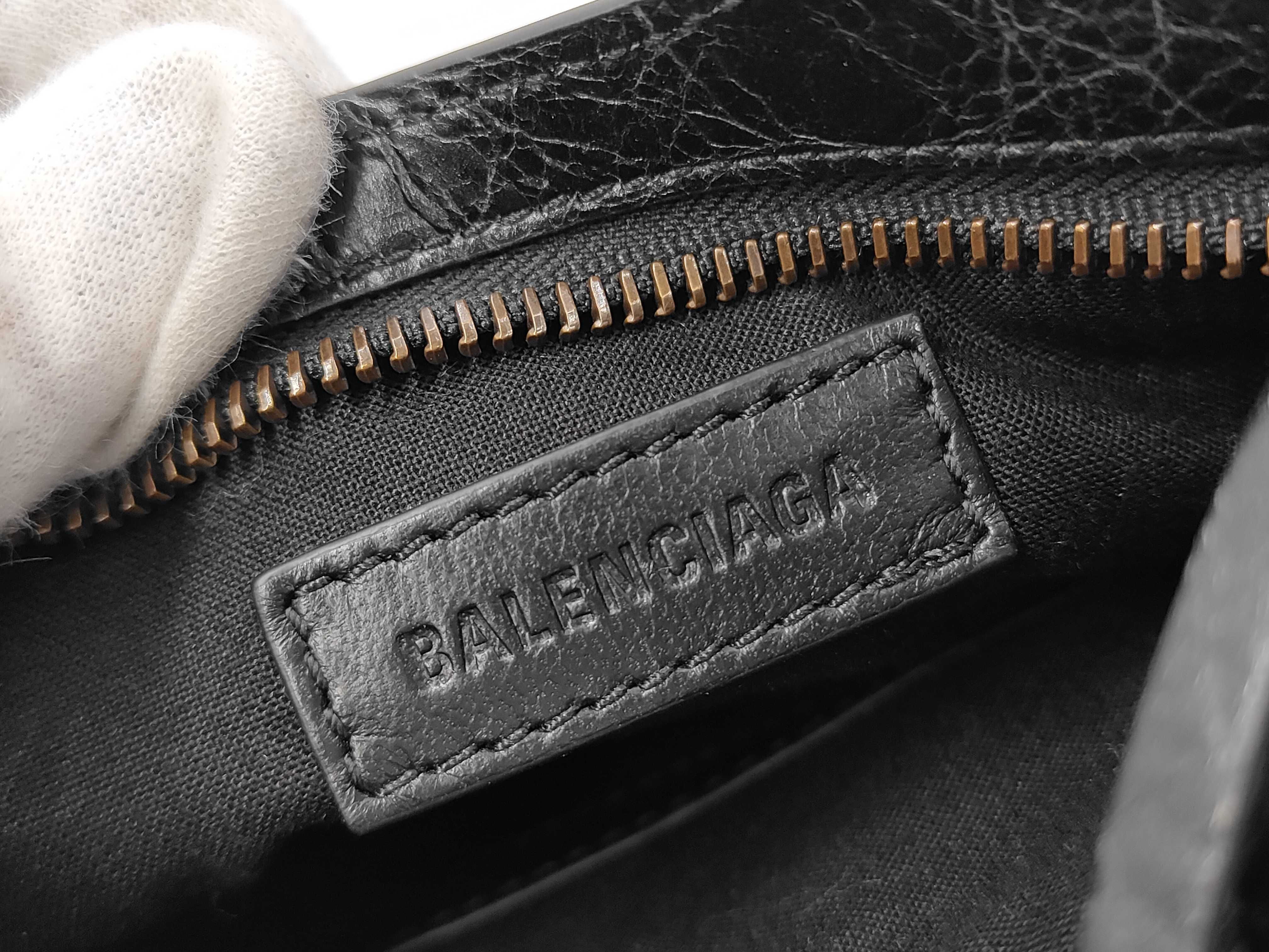 The Giant City Le City Nano 2-way Shoulder Handbag — view 10