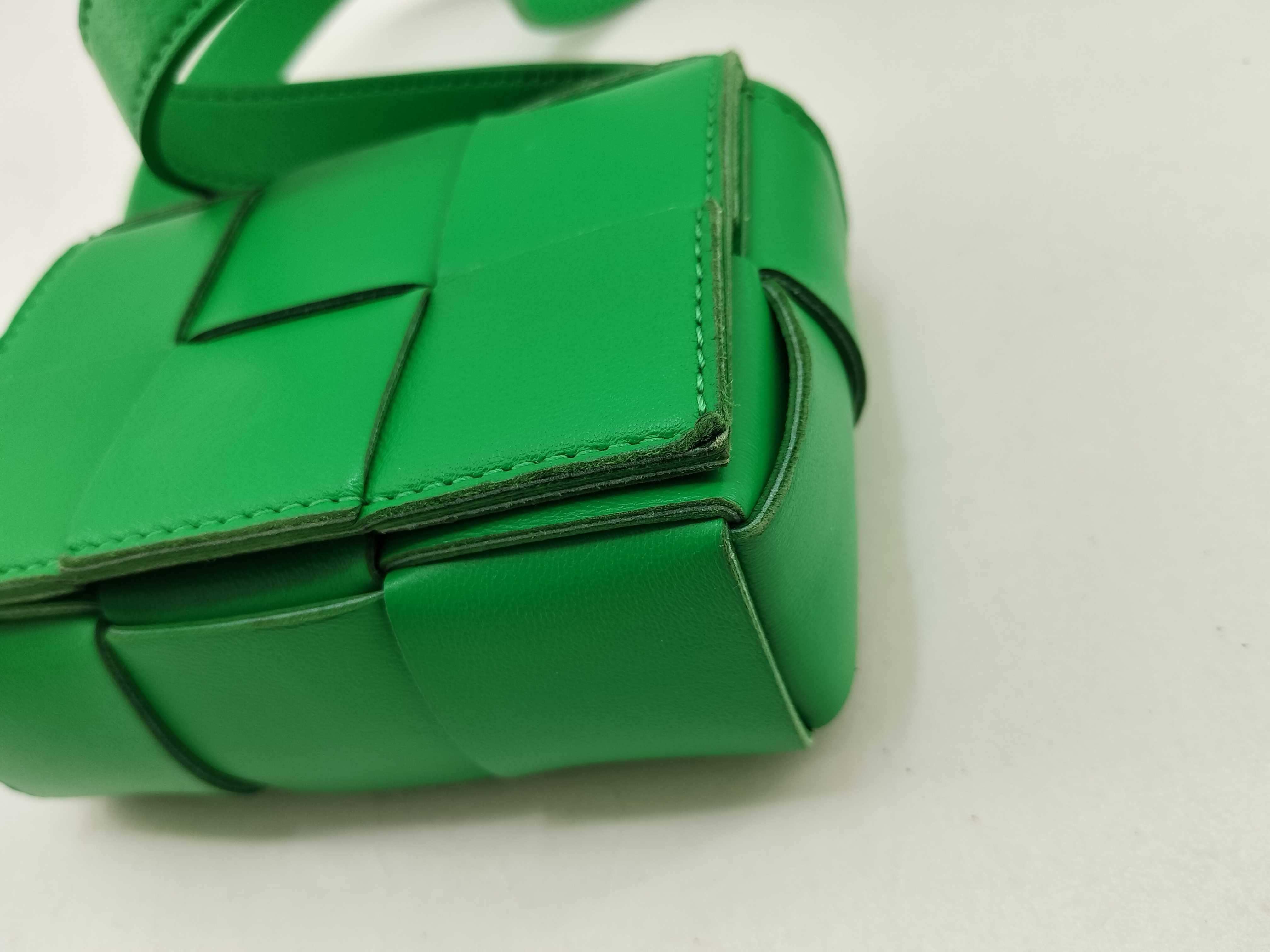 Intrecciato Maxi Intrecciato Candy Cassette Leather Shoulder Bag Green Shoulder Bag — view 4