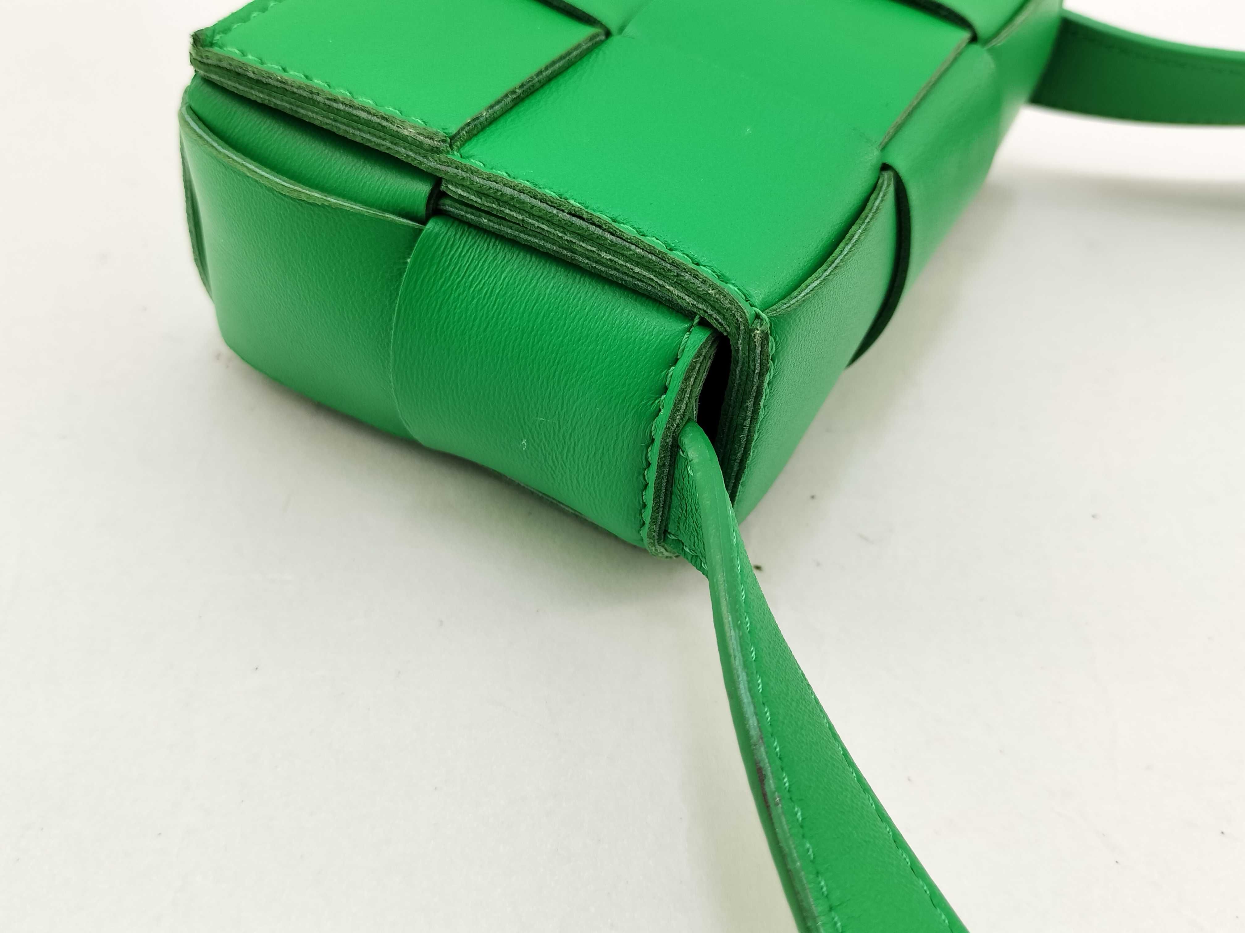 Intrecciato Maxi Intrecciato Candy Cassette Leather Shoulder Bag Green Shoulder Bag — view 6