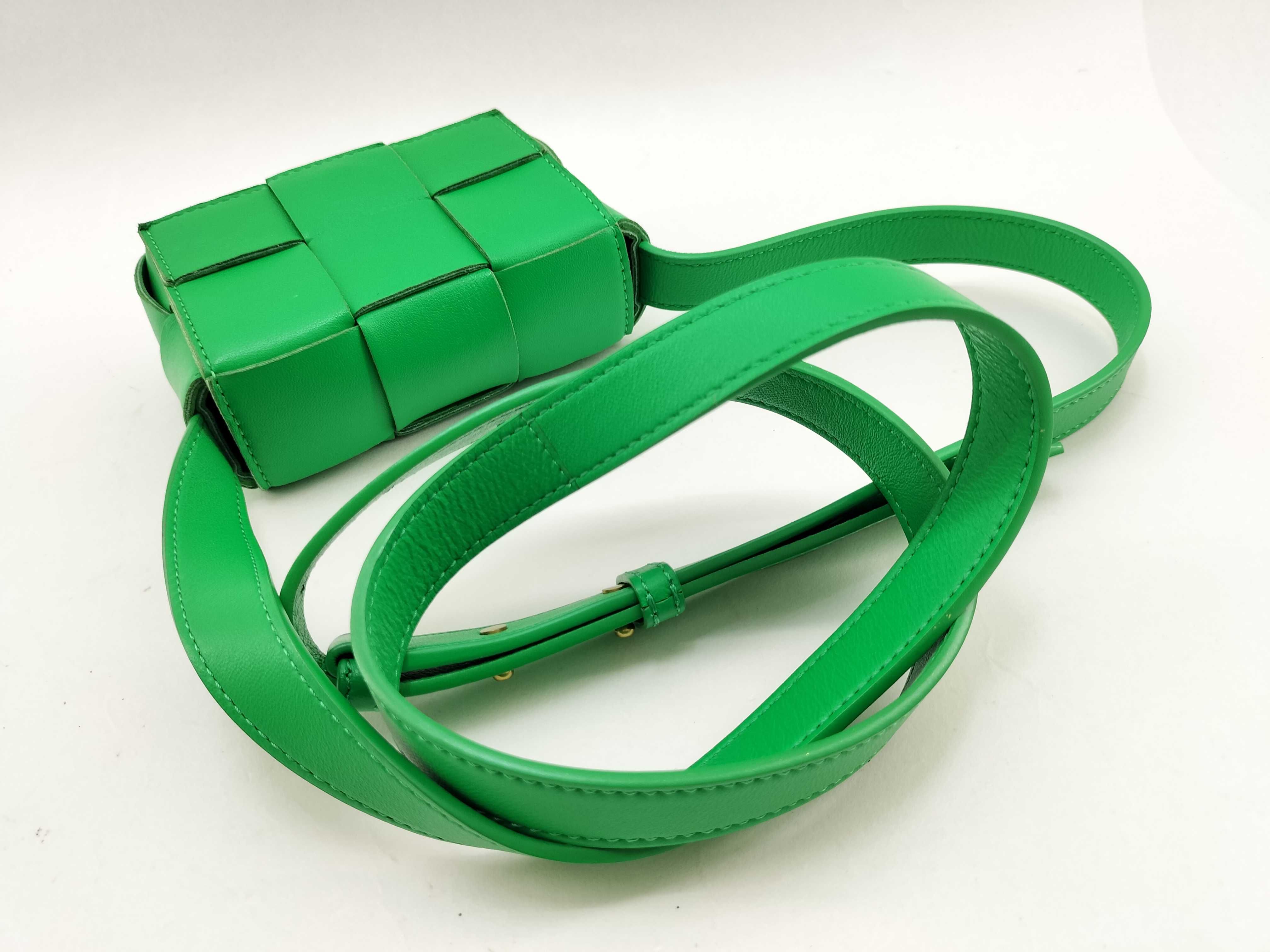 Intrecciato Maxi Intrecciato Candy Cassette Leather Shoulder Bag Green Shoulder Bag — view 8