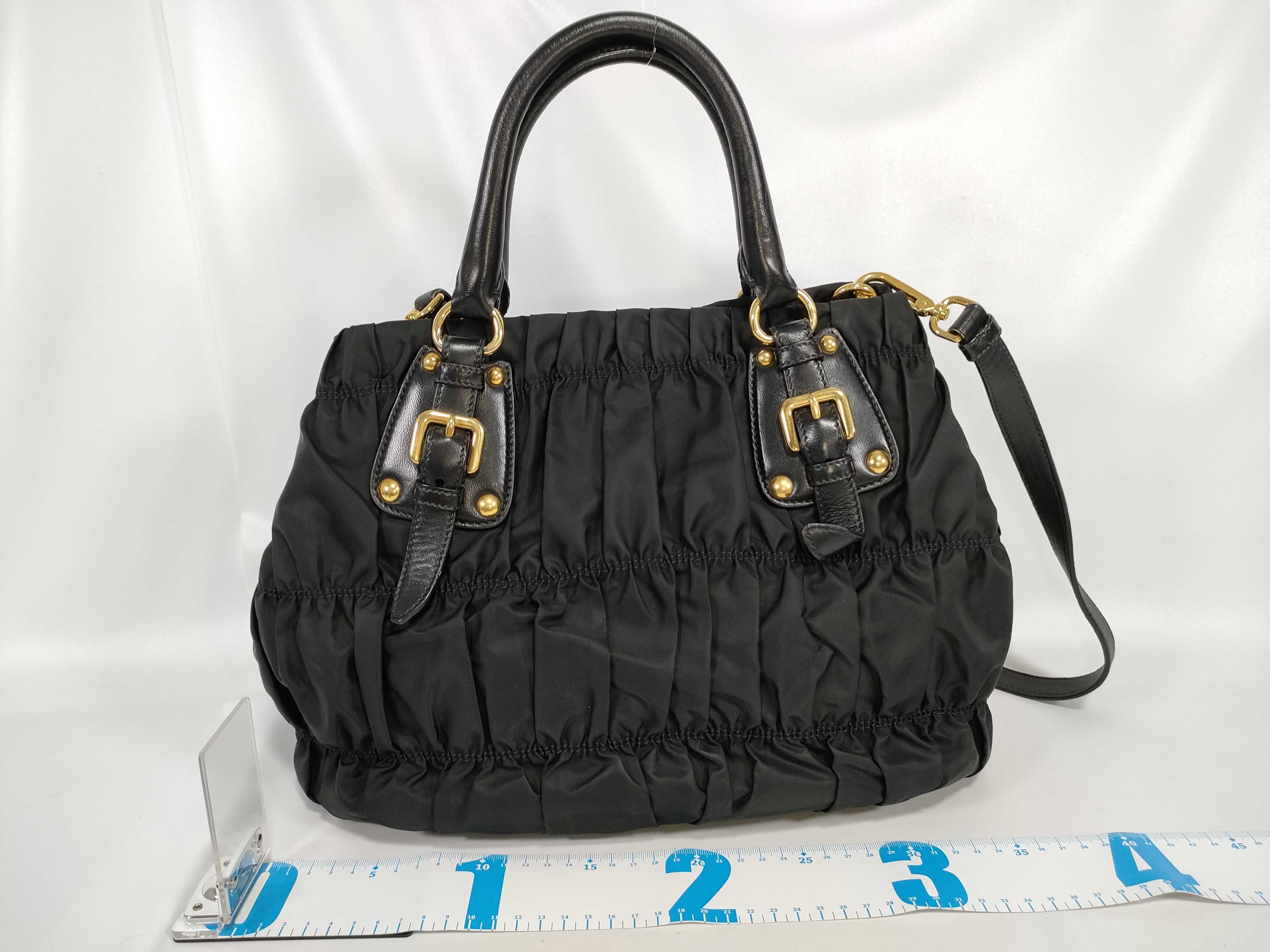 Nylon Gaufre Nylon Shirring Tote Bag Black Handbag — view 2
