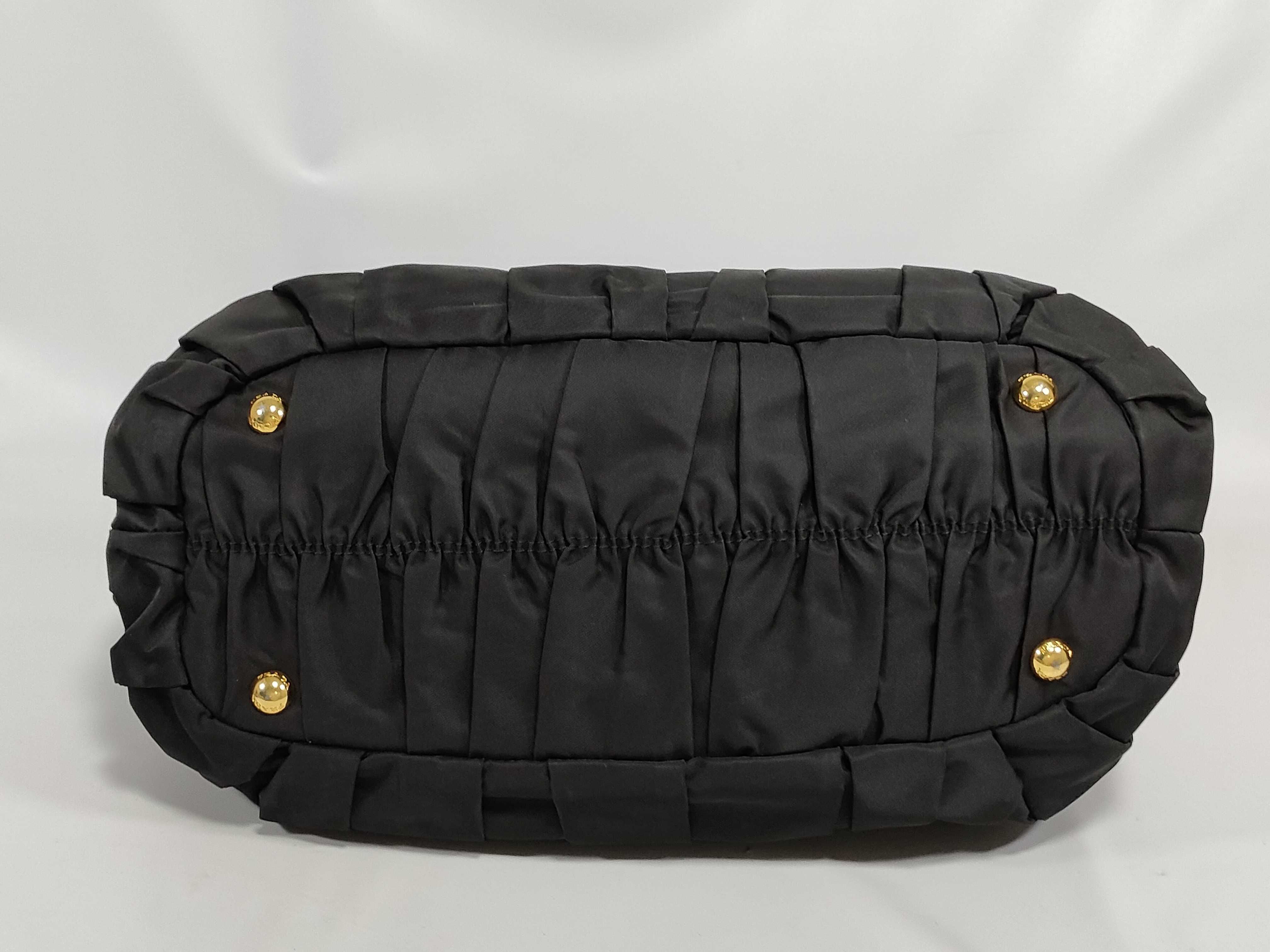 Nylon Gaufre Nylon Shirring Tote Bag Black Handbag — view 10
