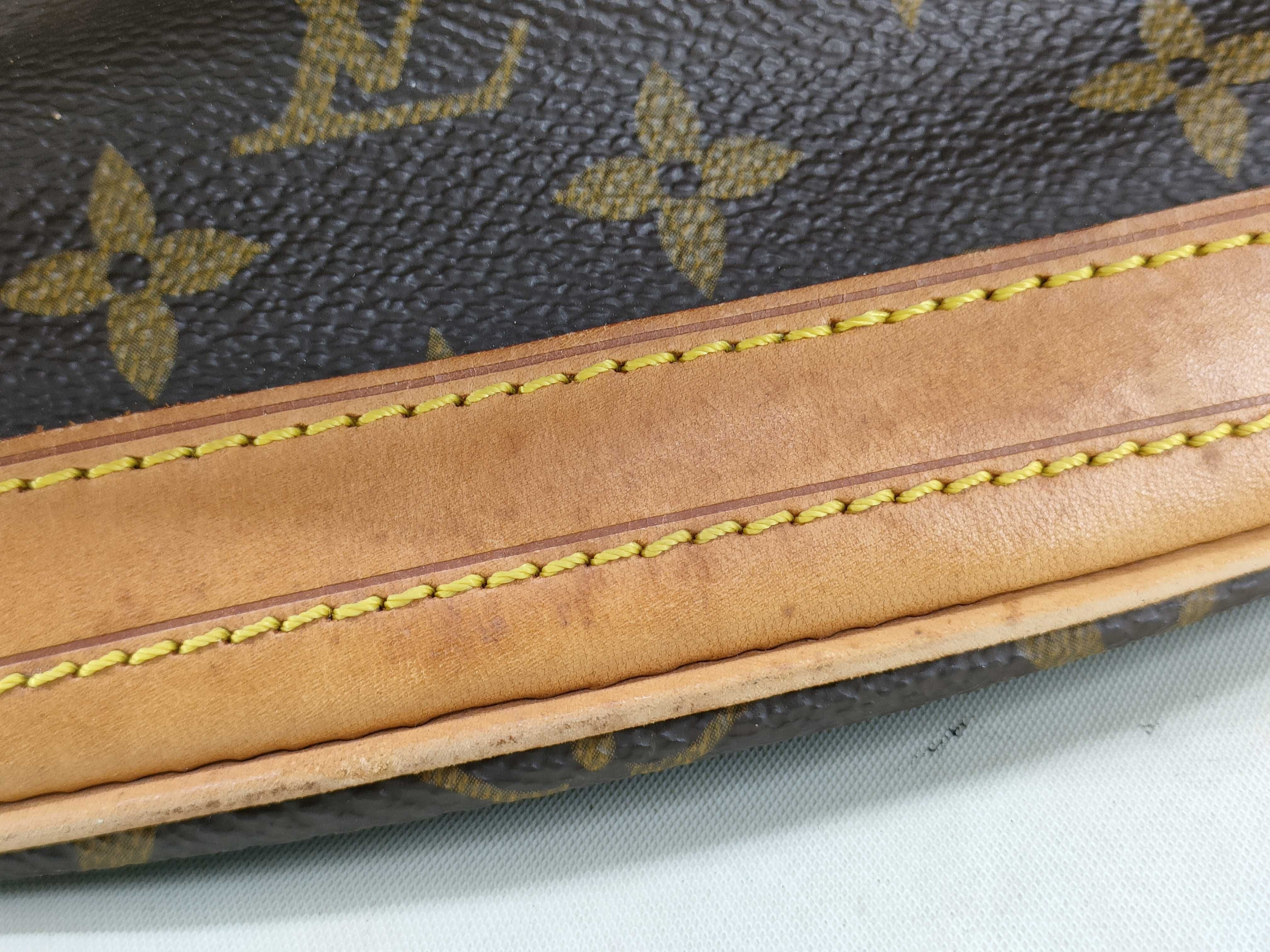 Monogram Bucket PM M42238 DK2189 Tote Bag — view 12