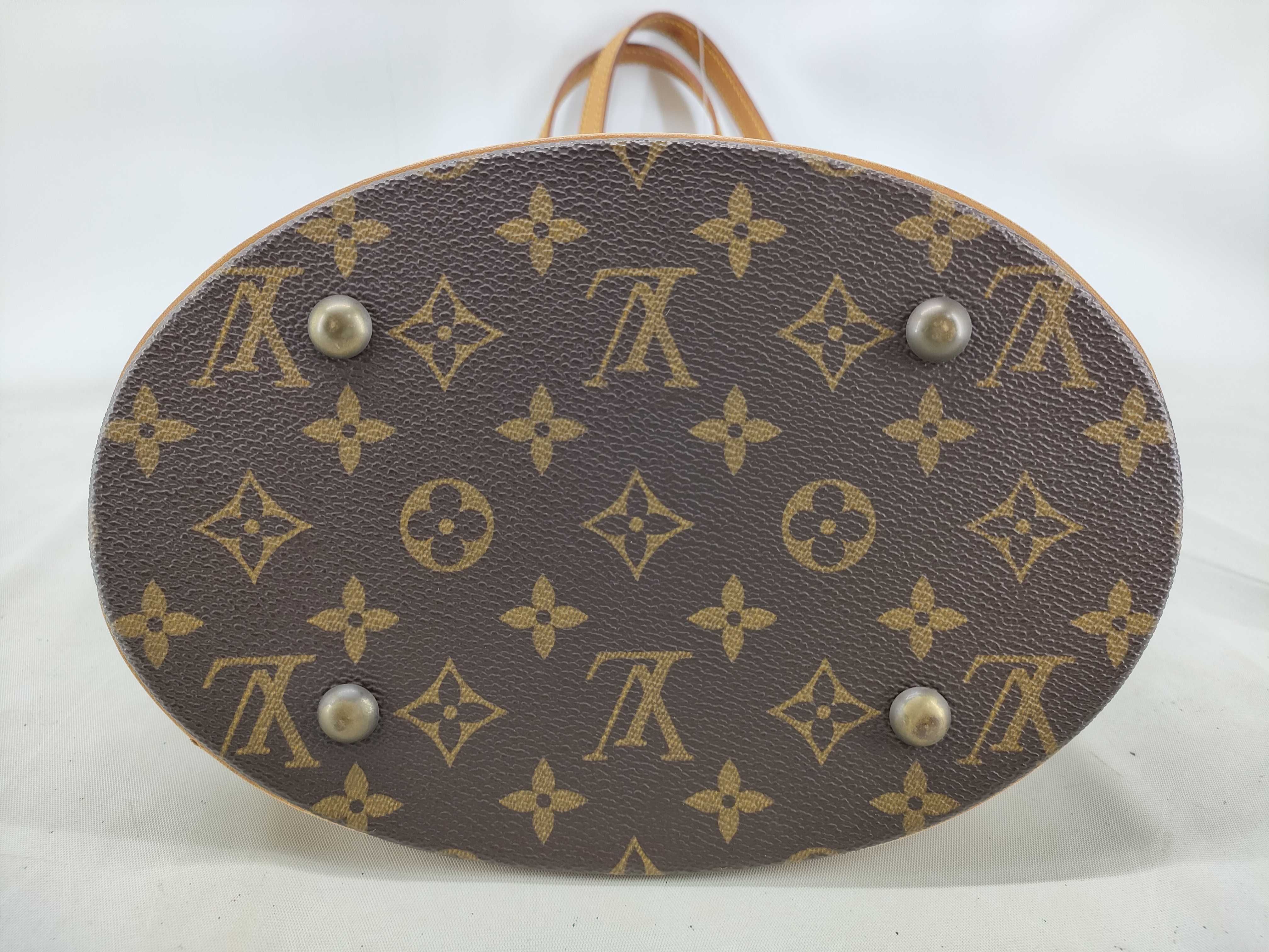 Monogram Bucket PM M42238 DK2189 Tote Bag — view 3