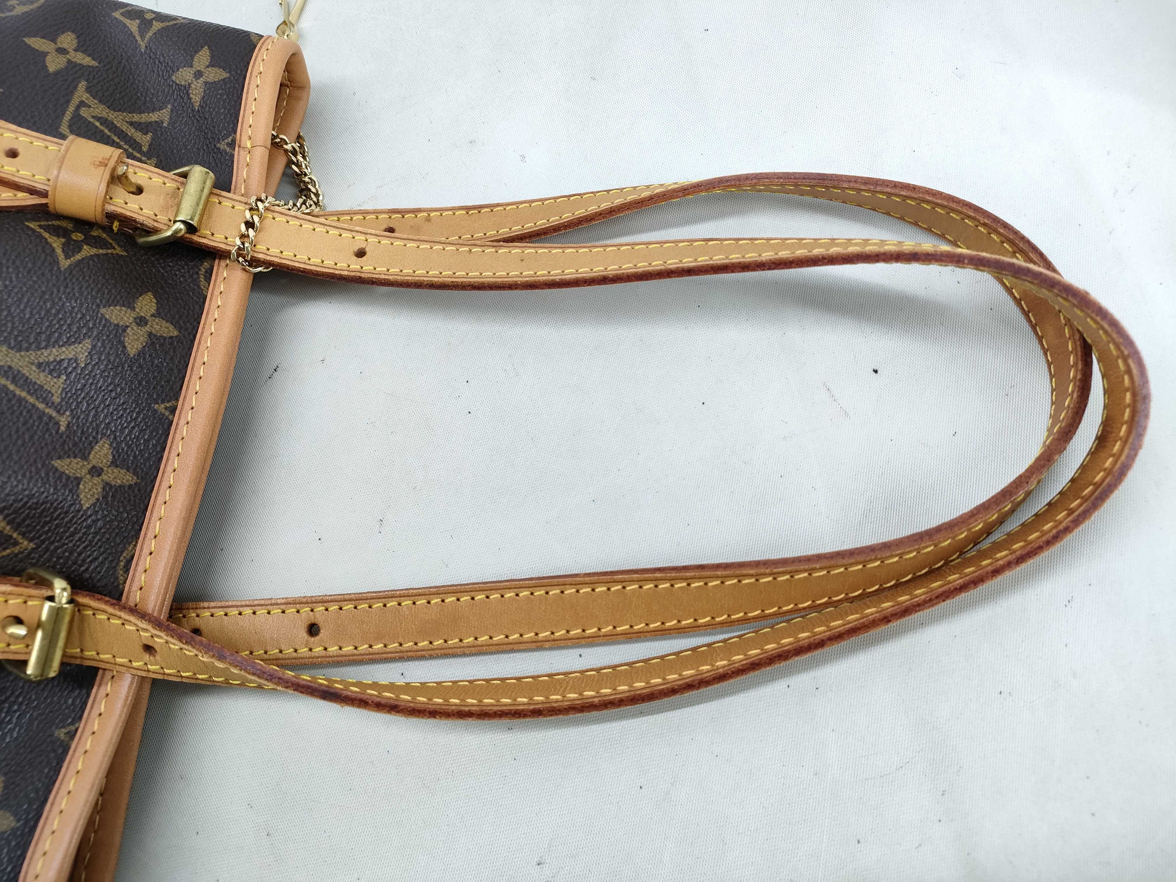 Monogram Bucket PM M42238 DK2189 Tote Bag — view 5