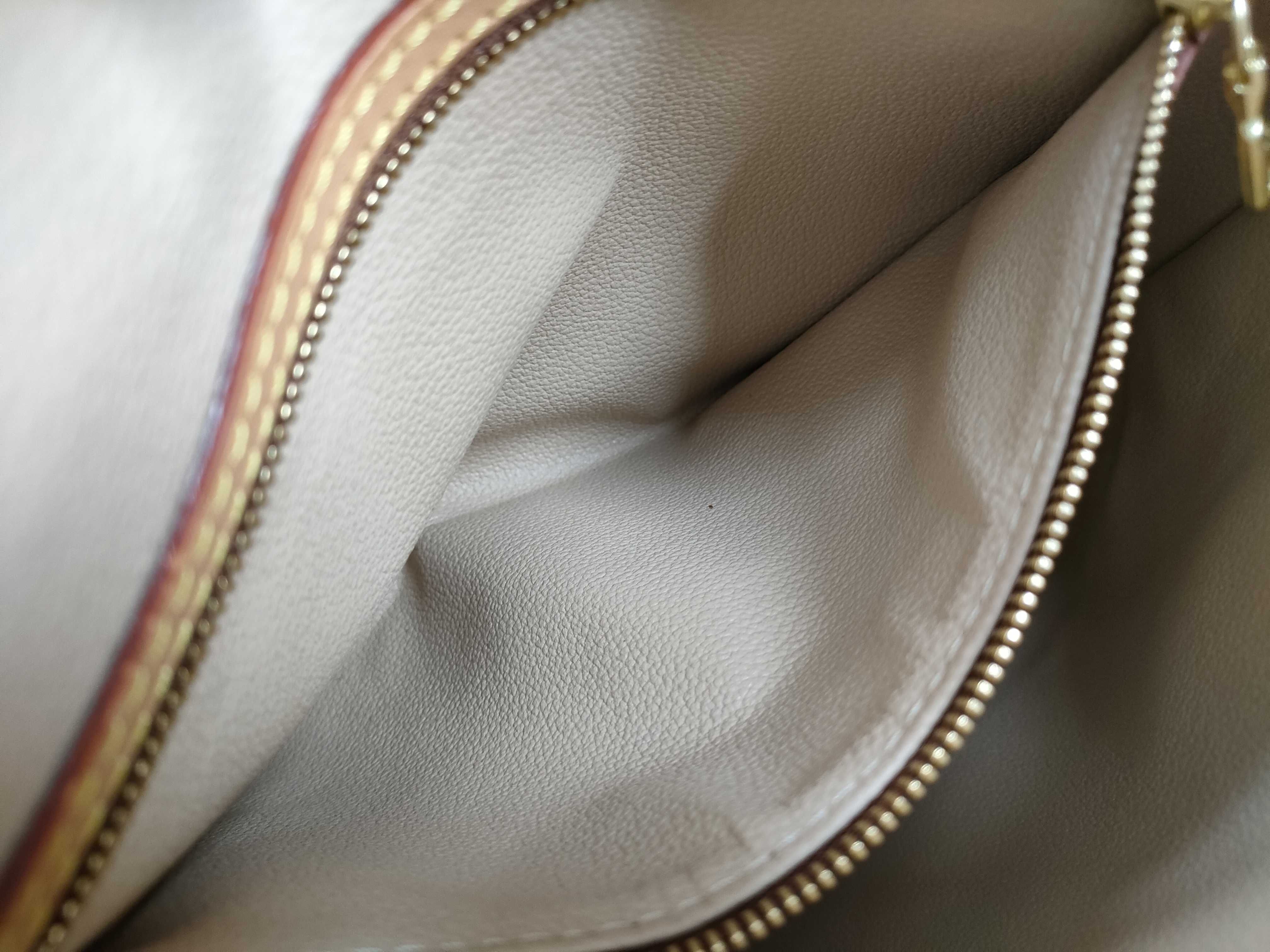 Monogram Bucket PM M42238 DK2189 Tote Bag — view 9