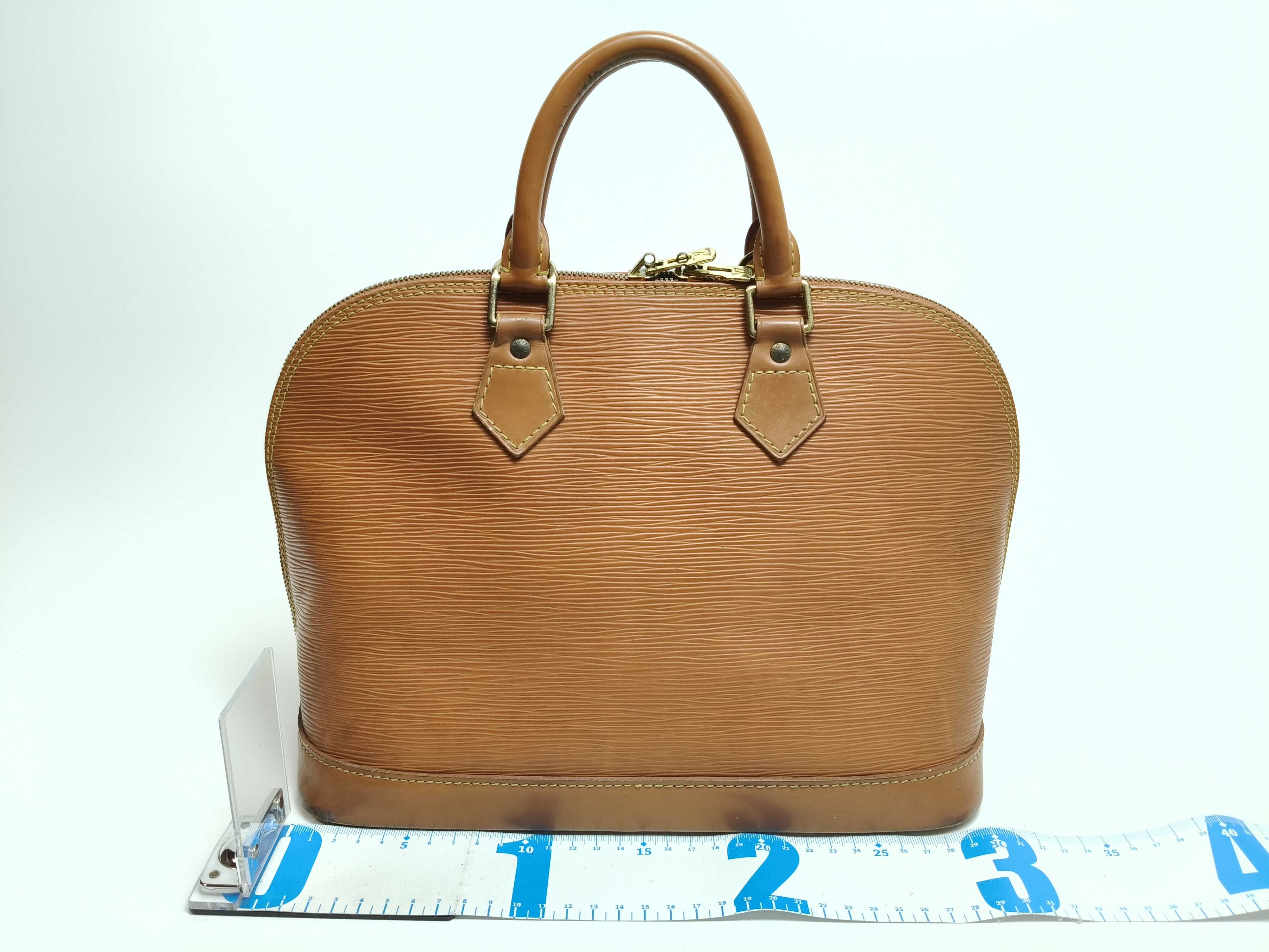 Epi Alma PM M52143 Handbag — view 2
