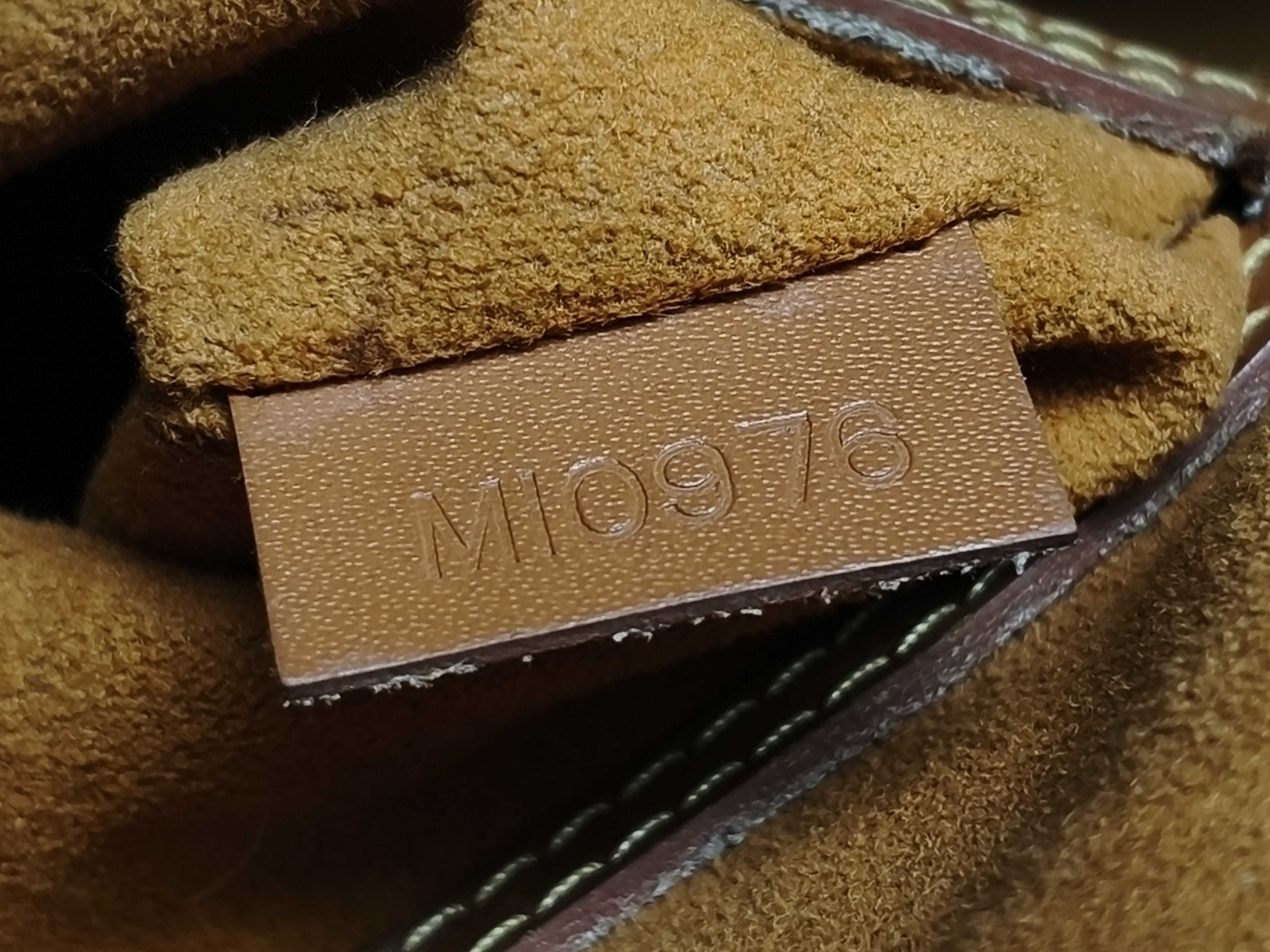 Epi Alma PM M52143 Handbag — view 13