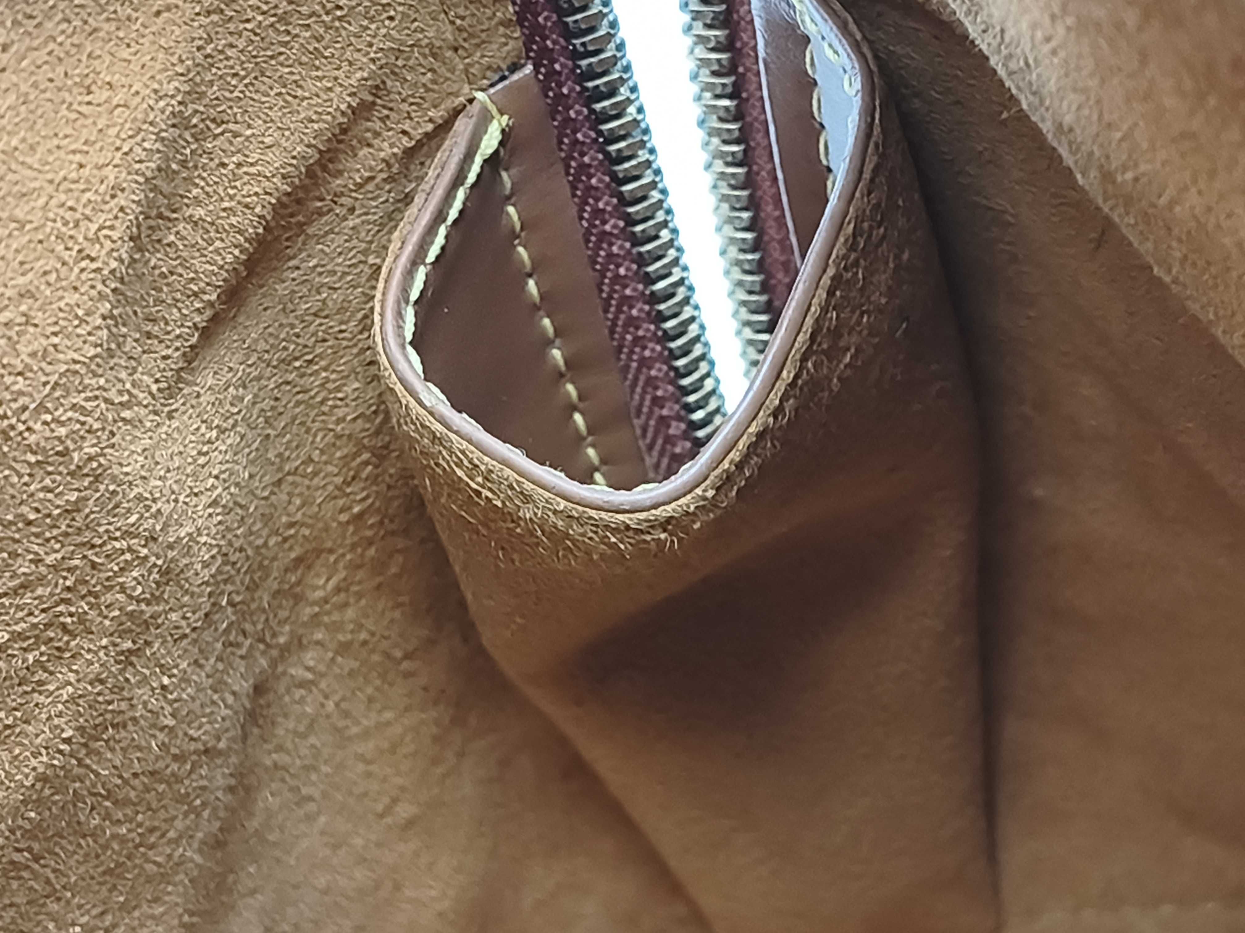 Epi Alma PM M52143 Handbag — view 9
