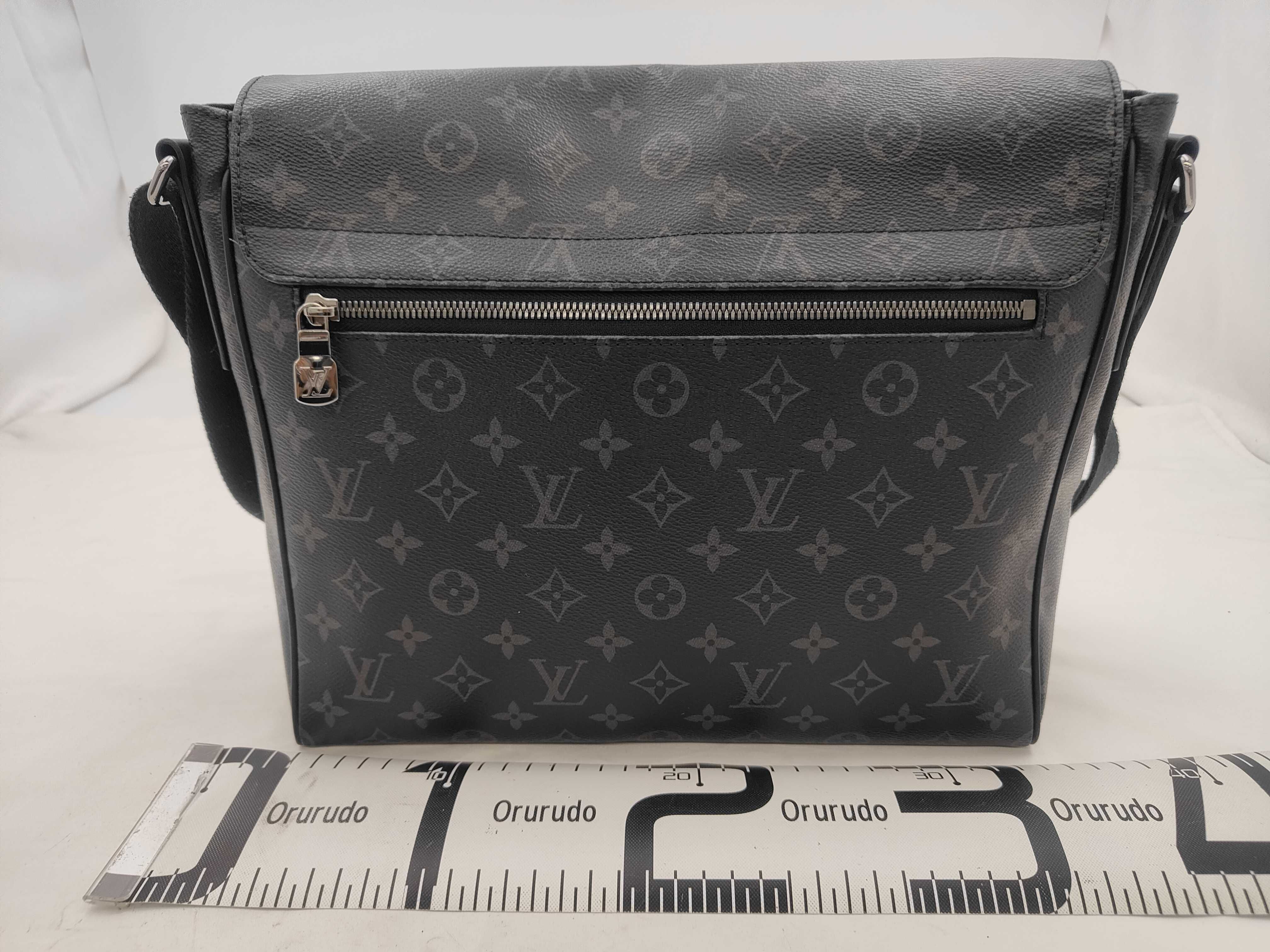 District MM Shoulder Bag — view 2