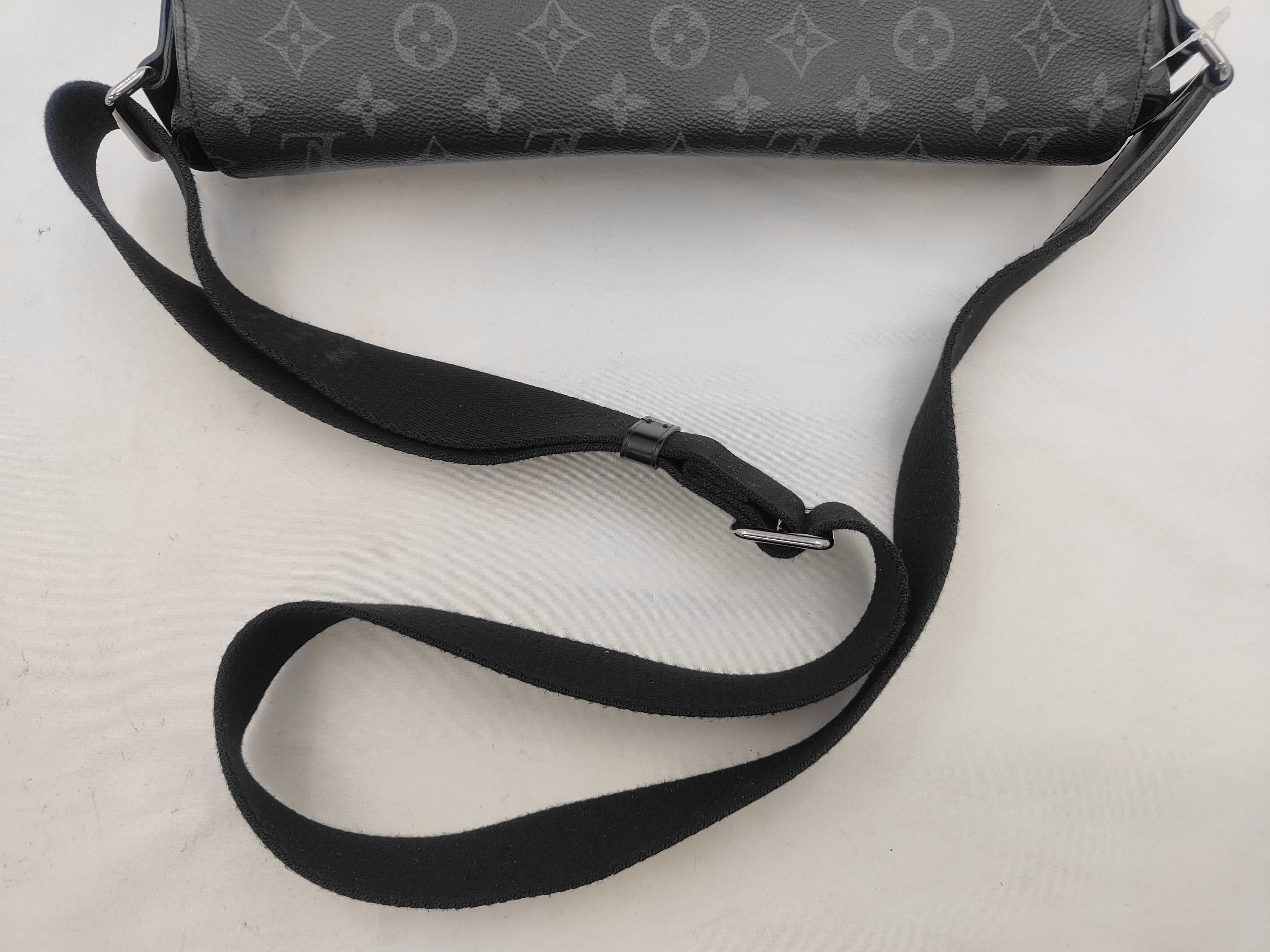 District MM Shoulder Bag — view 3
