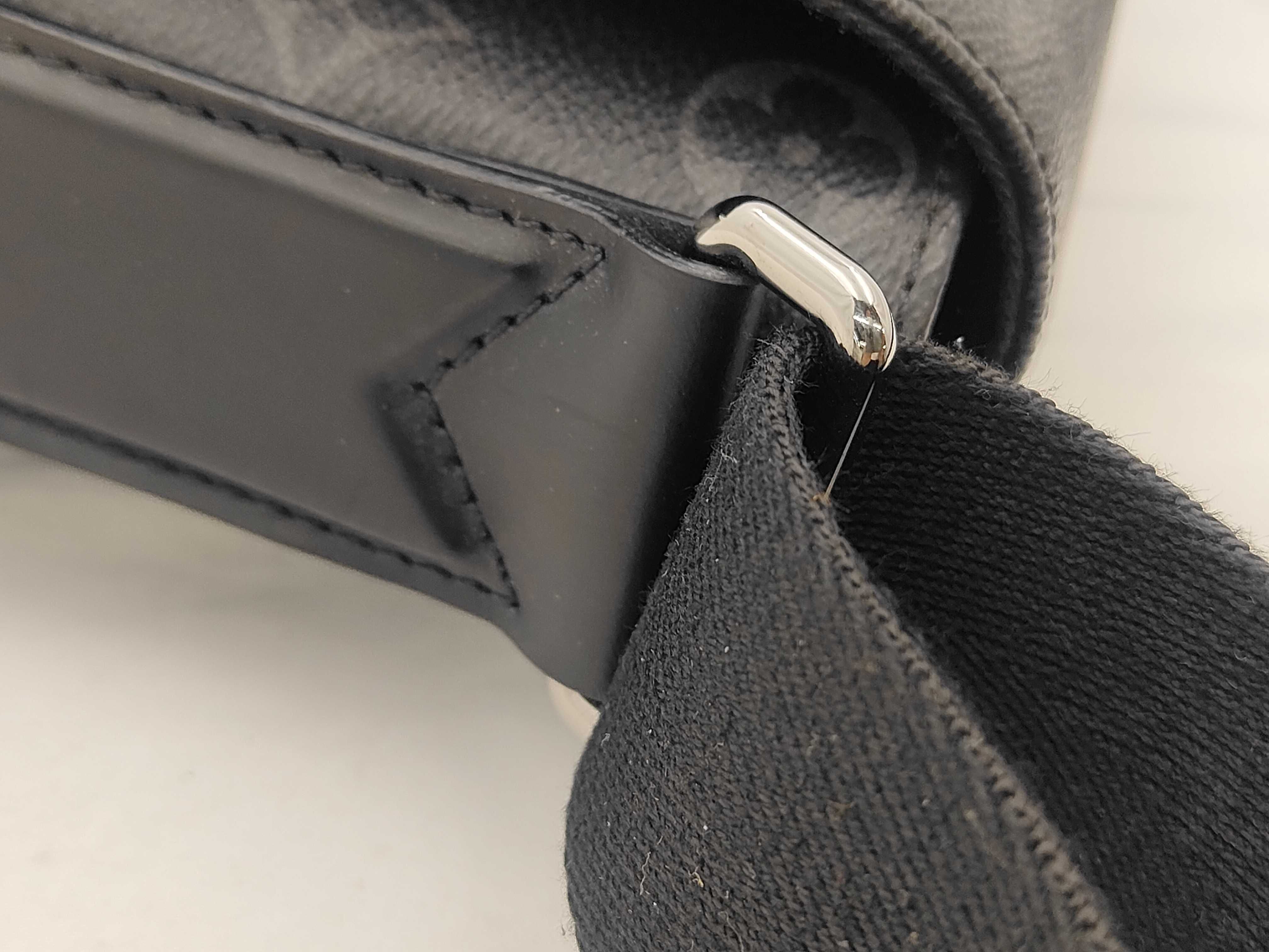 District MM Shoulder Bag — view 5