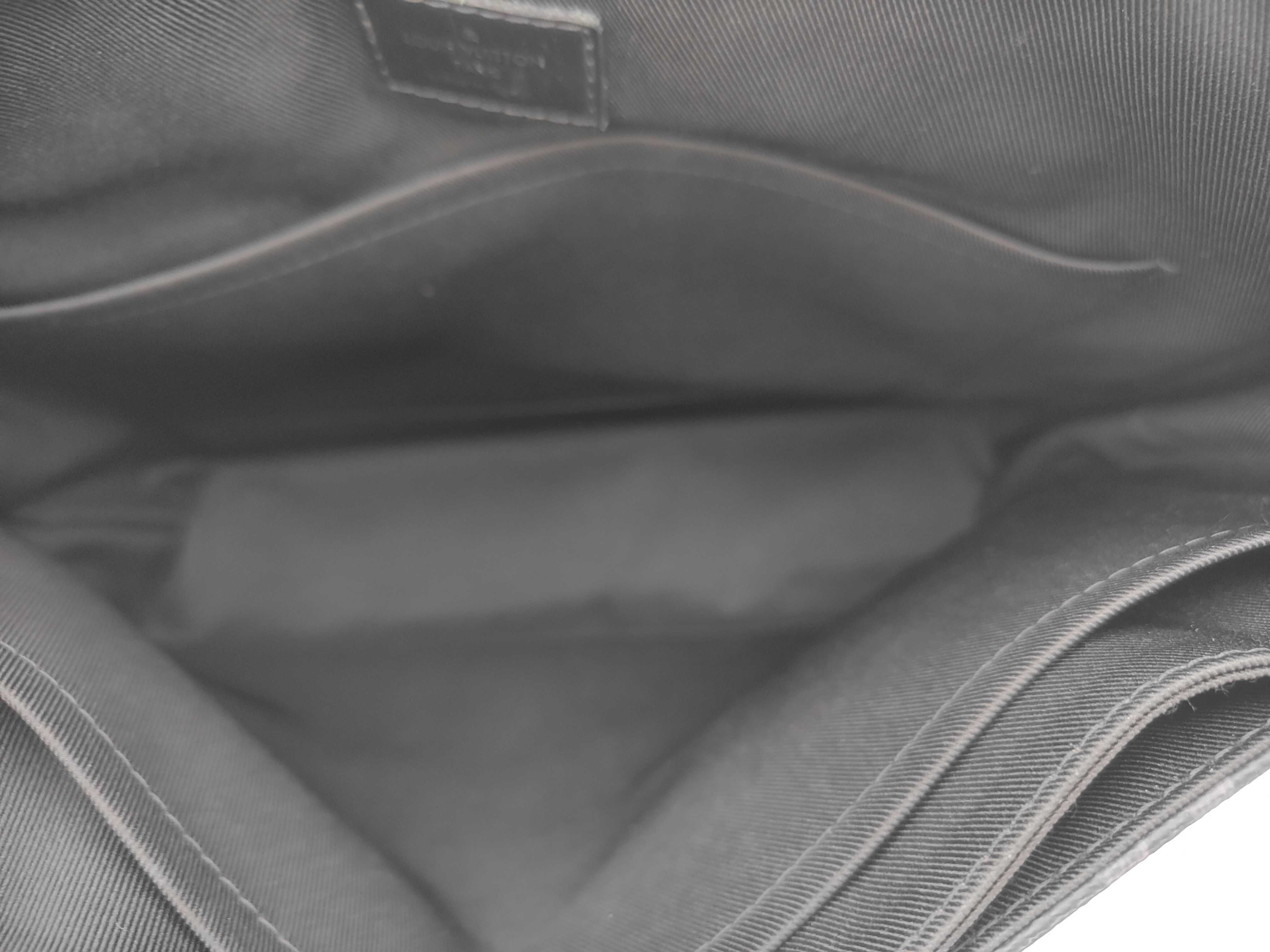 District MM Shoulder Bag — view 8