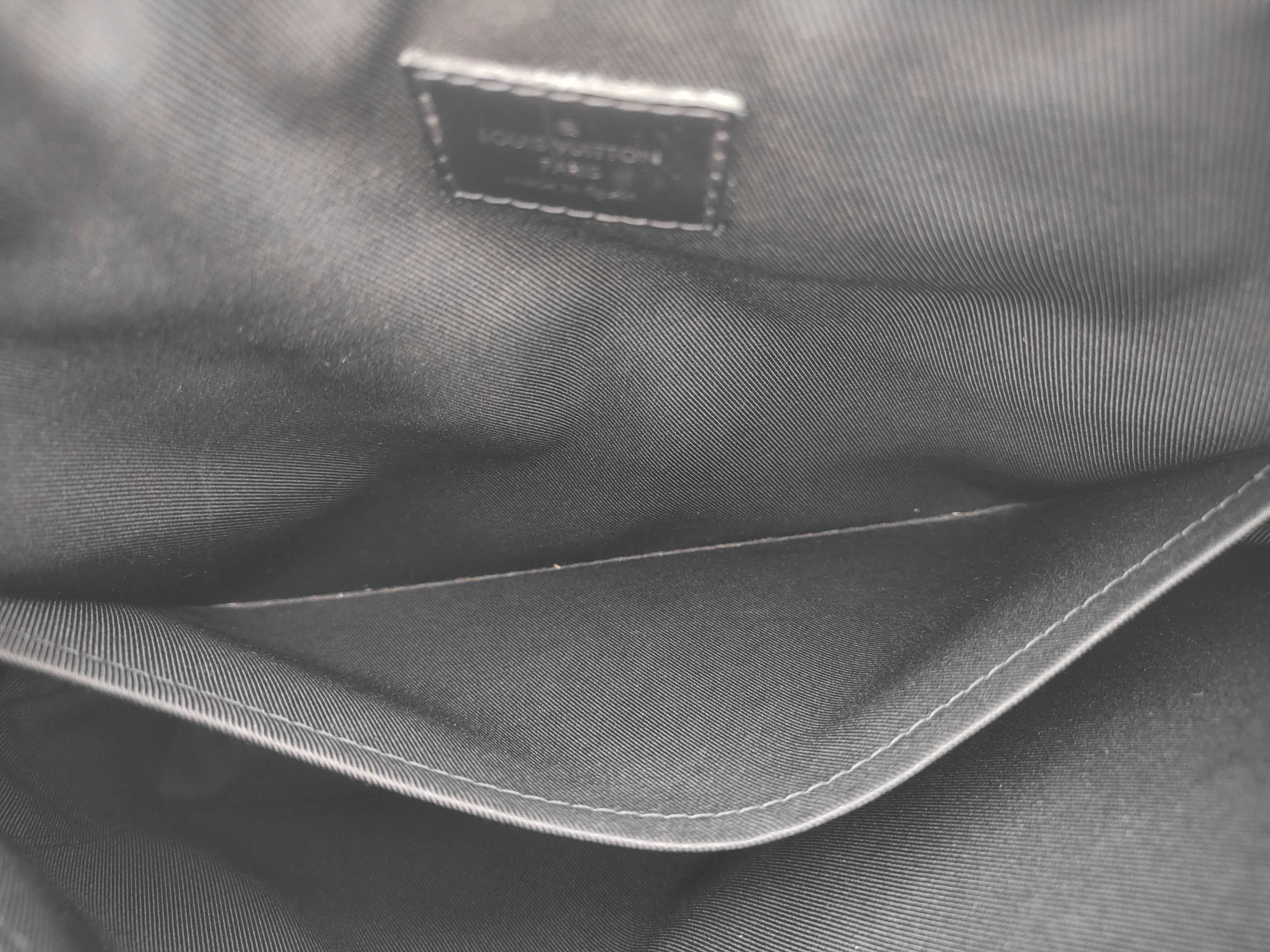 District MM Shoulder Bag — view 9
