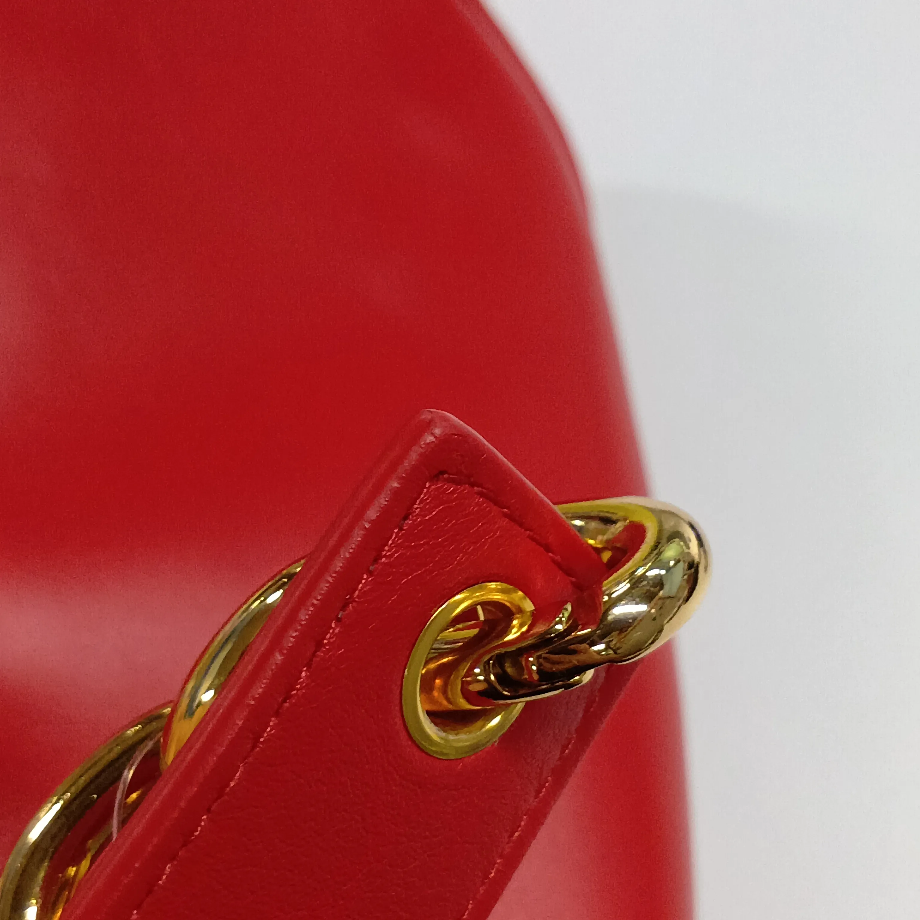 The Chain Pouch Leather Body Bag Red — view 11